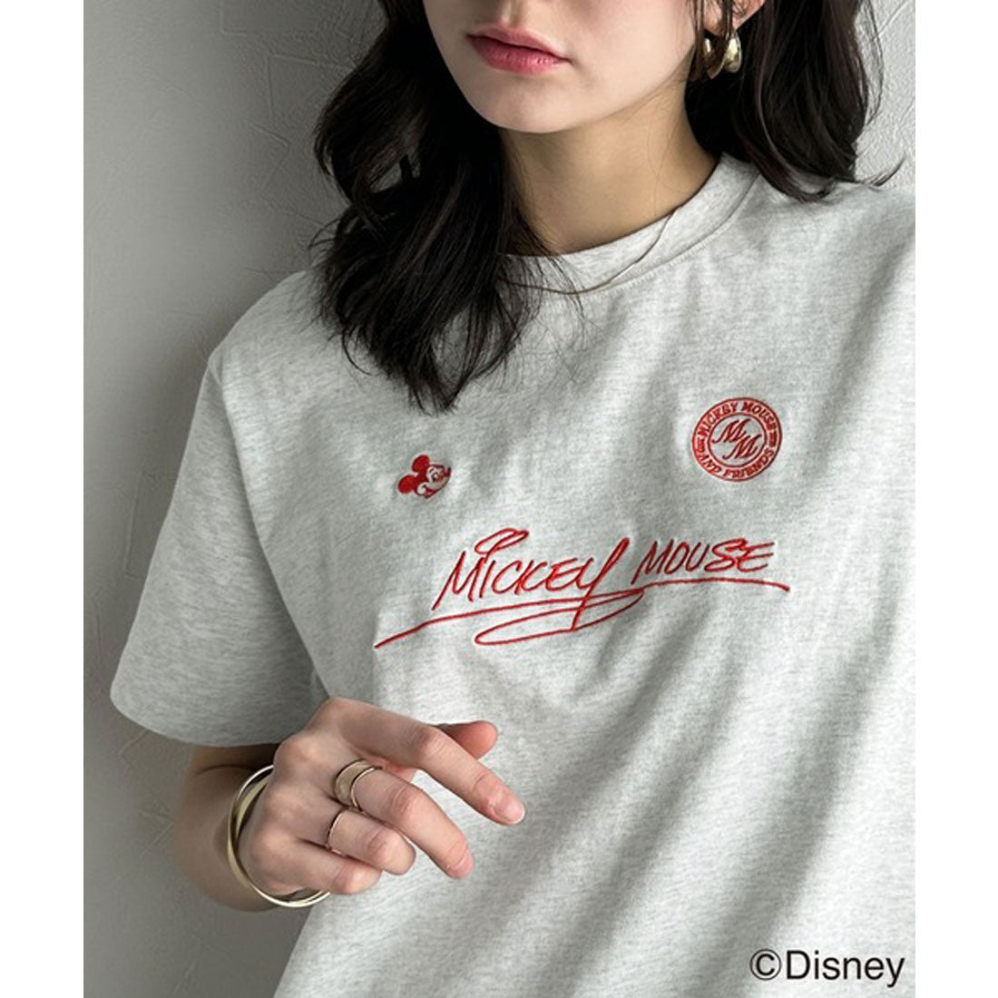 クラシカルエルフ Classical Elf 大人女子必見！ 綿100％「ディズニー」サイン風刺繍Tシャツ（半袖） （オートミール×Dグーフィー） オートミール×Dグーフィー