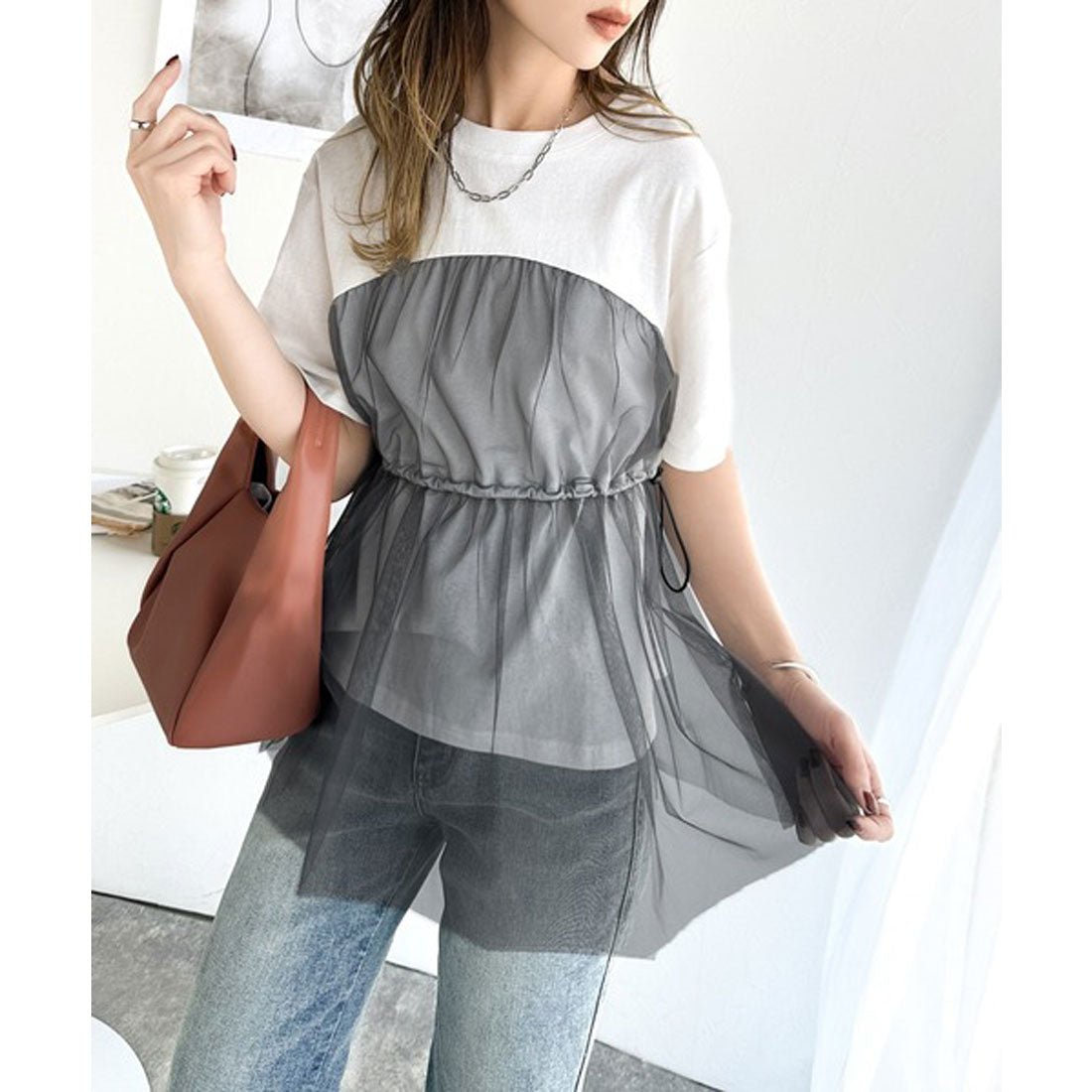 クラシカルエルフ Classical Elf 1枚で主役級！綿100%Tシャツ+チュールドッキングドロスト使いトップス(半袖） （ホワイト×チャコール） ホワイト×チャコール