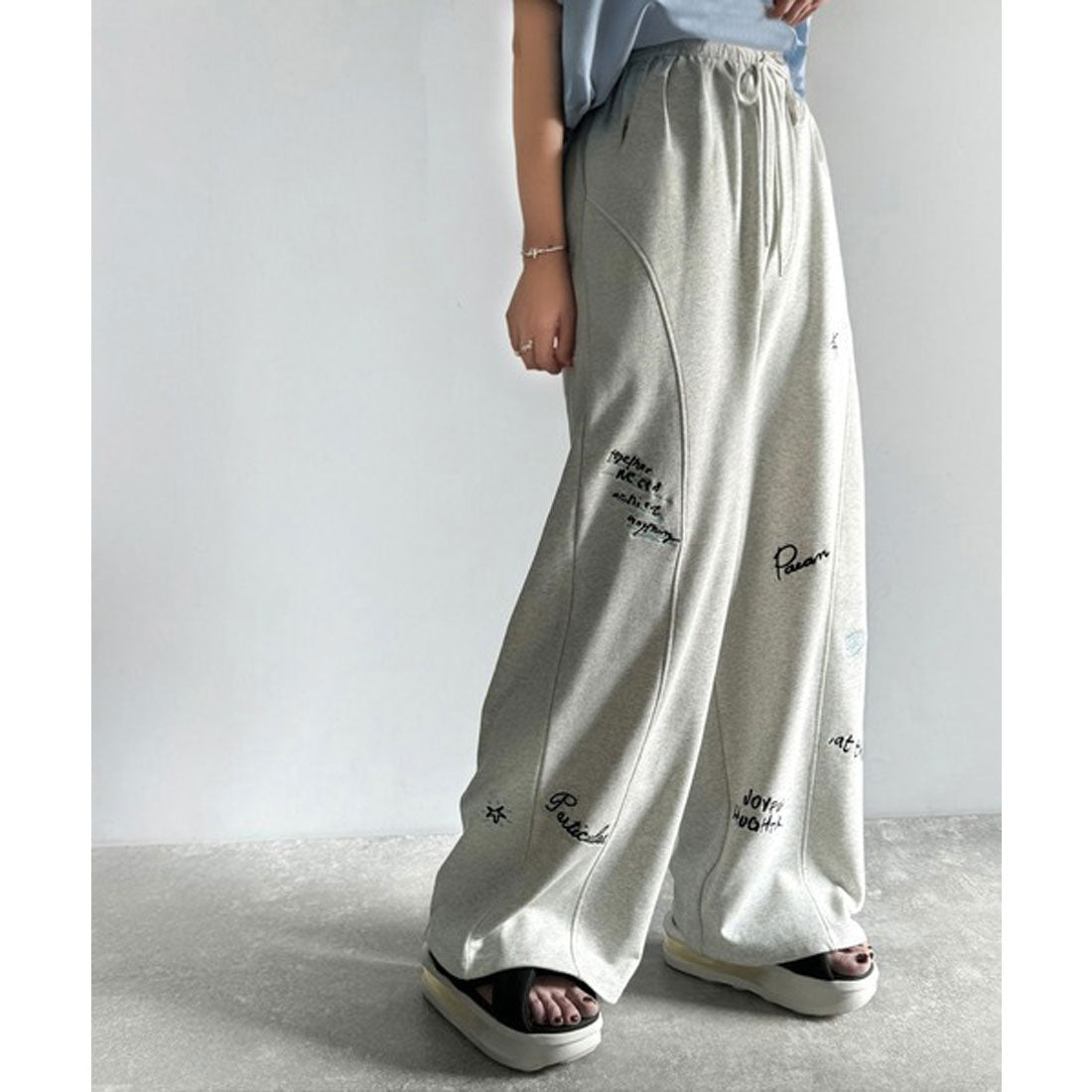 クラシカルエルフ Classical Elf 今季のイチオシ！ランダム刺繍裏毛スウェットワイドパンツ （オートミール） オートミール