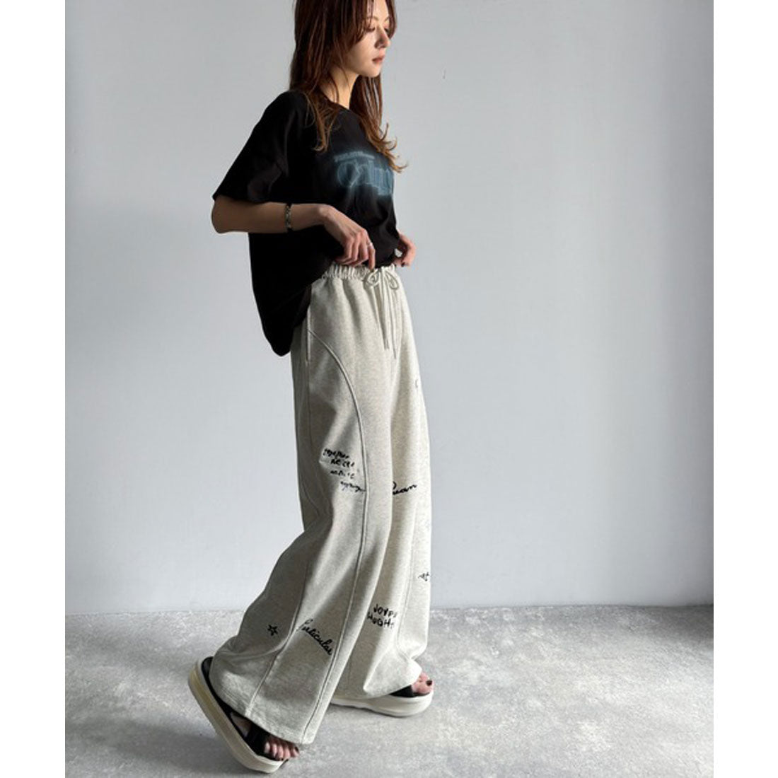 クラシカルエルフ Classical Elf 今季のイチオシ！ランダム刺繍裏毛スウェットワイドパンツ （オートミール） オートミール
