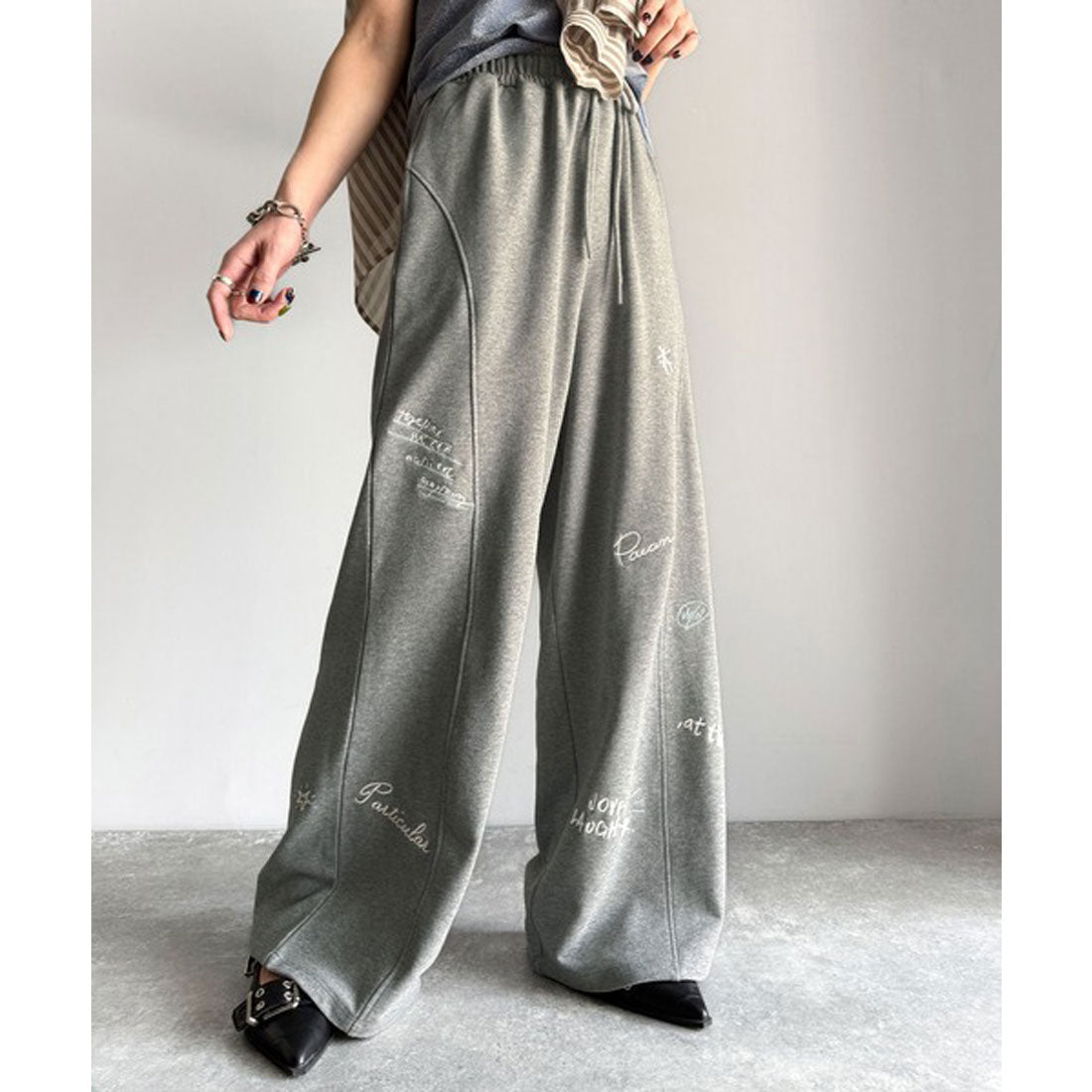 クラシカルエルフ Classical Elf 今季のイチオシ！ランダム刺繍裏毛スウェットワイドパンツ （オートミール） オートミール