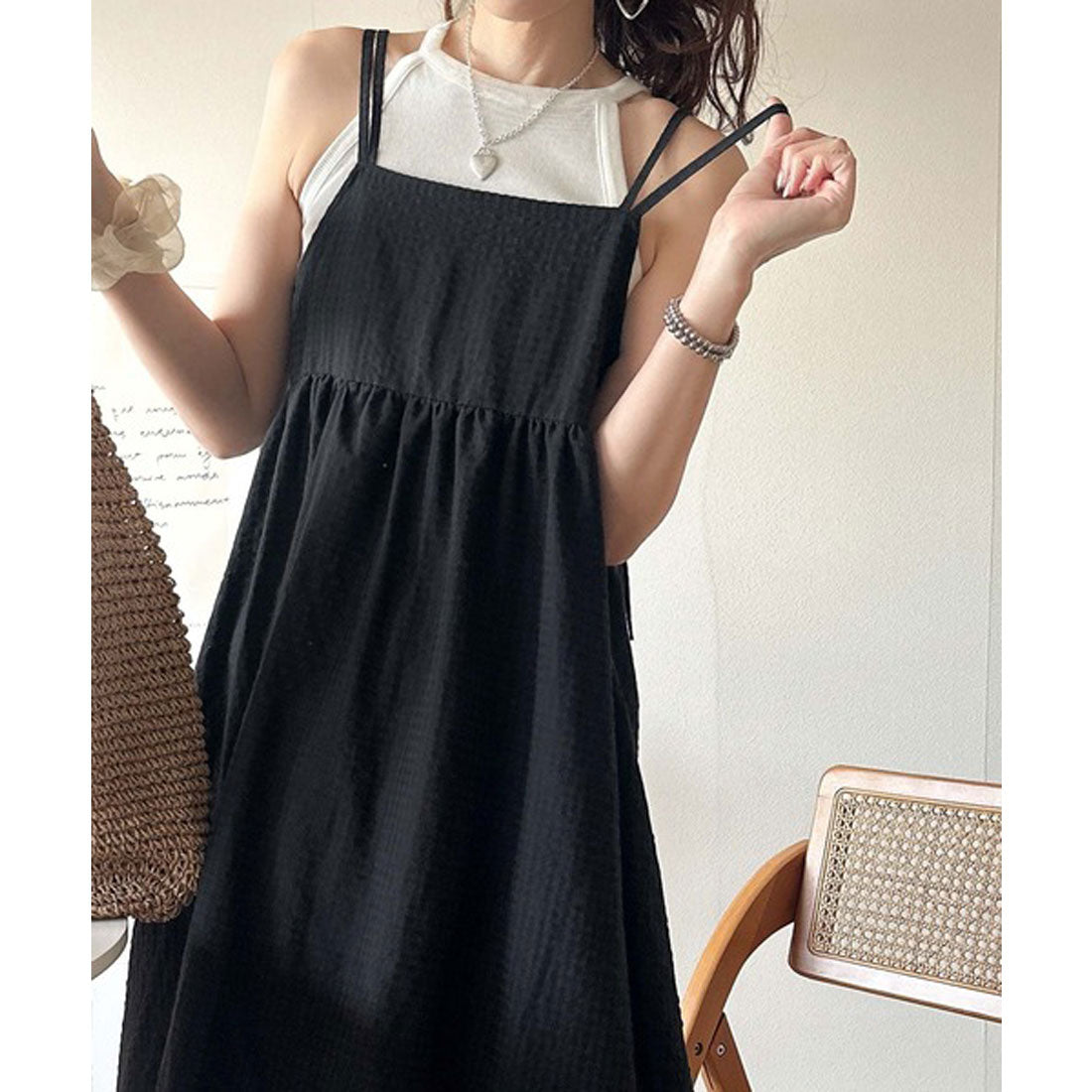 クラシカルエルフ Classical Elf 後ろ姿も可愛く盛れちゃう♪サッカー素材バックリボンフレアキャミワンピ （ブラック） ブラック