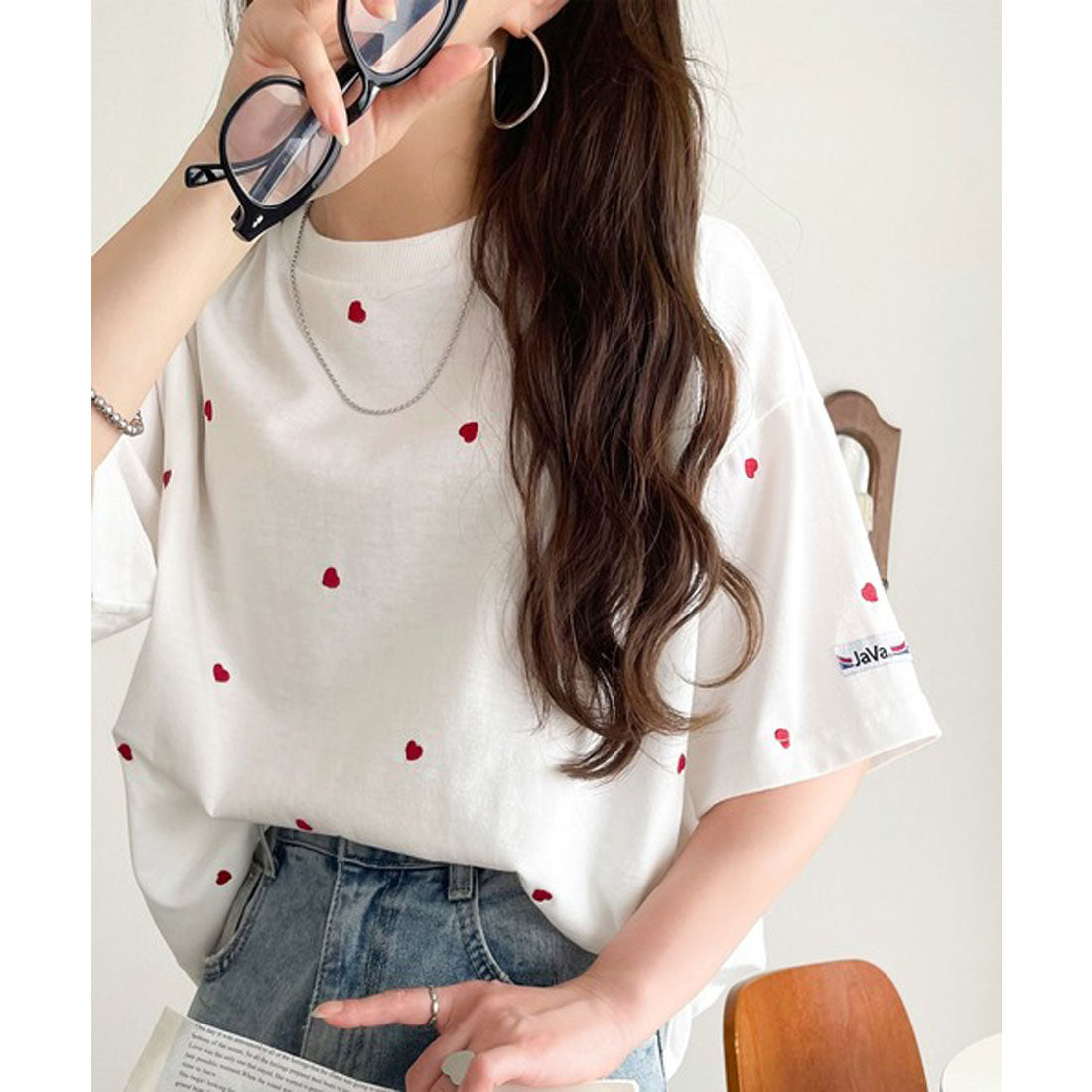 クラシカルエルフ Classical Elf 《JaVaジャバコラボ》春夏のカジュアルに、大人の“可愛い”をプラス。ミニハート刺繍Tシャツ（半袖） （オフホワイト×レッド） オフホワイト×レッド