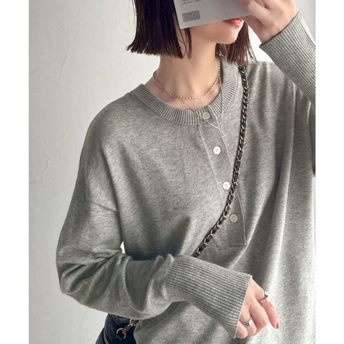 クラシカルエルフ Classical Elf ニットのぬくもりに、少しのアクセント。前後2wayヘンリーネックニットプルオーバー（長袖） （グレー） グレー