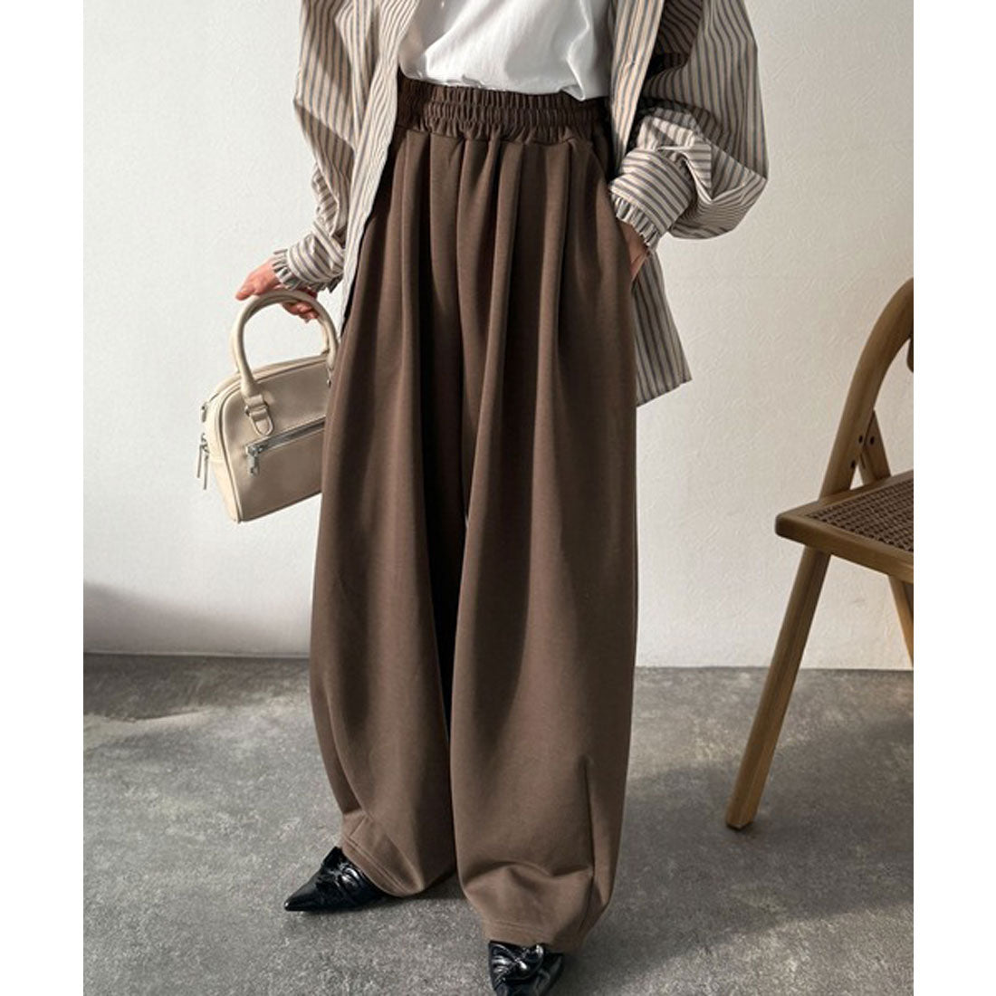 クラシカルエルフ Classical Elf シンプルコーデに動きをプラス♪ダンボールイージーカーブパンツ （ブラウン） ブラウン