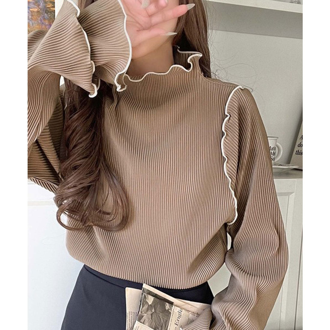 クラシカルエルフ Classical Elf 袖のニュアンスで魅せる♪前後2way袖フリル配色メロウプリーツトップス（長袖） （アイボリー） アイボリー