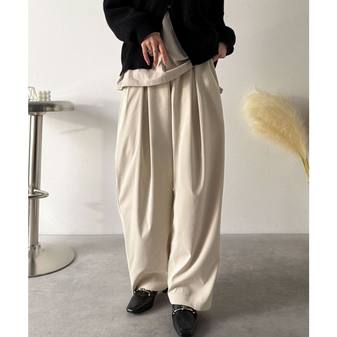 クラシカルエルフ Classical Elf 《marina×クラシカルエルフコラボ》シンプルコーデに洗練さをプラス◎タックデザインパンツ （アイボリー） アイボリー