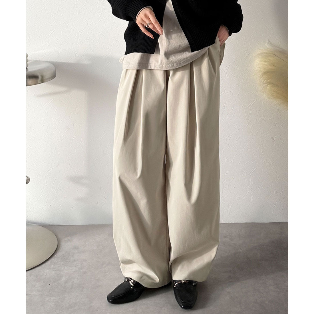 クラシカルエルフ Classical Elf 《marina×クラシカルエルフコラボ》シンプルコーデに洗練さをプラス◎タックデザインパンツ （アイボリー） アイボリー