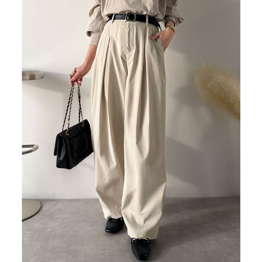 クラシカルエルフ Classical Elf 《marina×クラシカルエルフコラボ》シンプルコーデに洗練さをプラス◎タックデザインパンツ （アイボリー） アイボリー