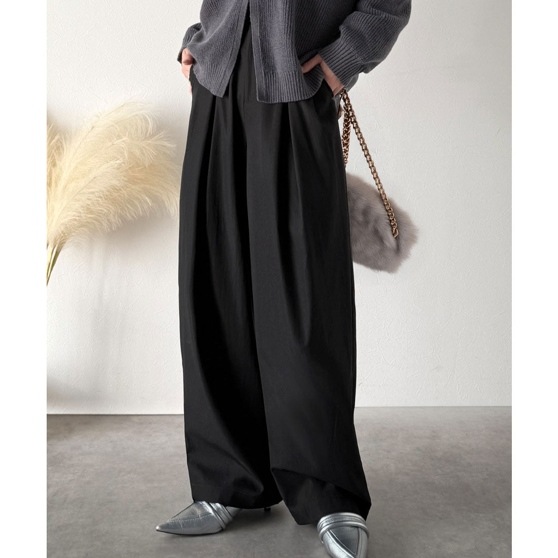 クラシカルエルフ Classical Elf 《marina×クラシカルエルフコラボ》シンプルコーデに洗練さをプラス◎タックデザインパンツ （アイボリー） アイボリー