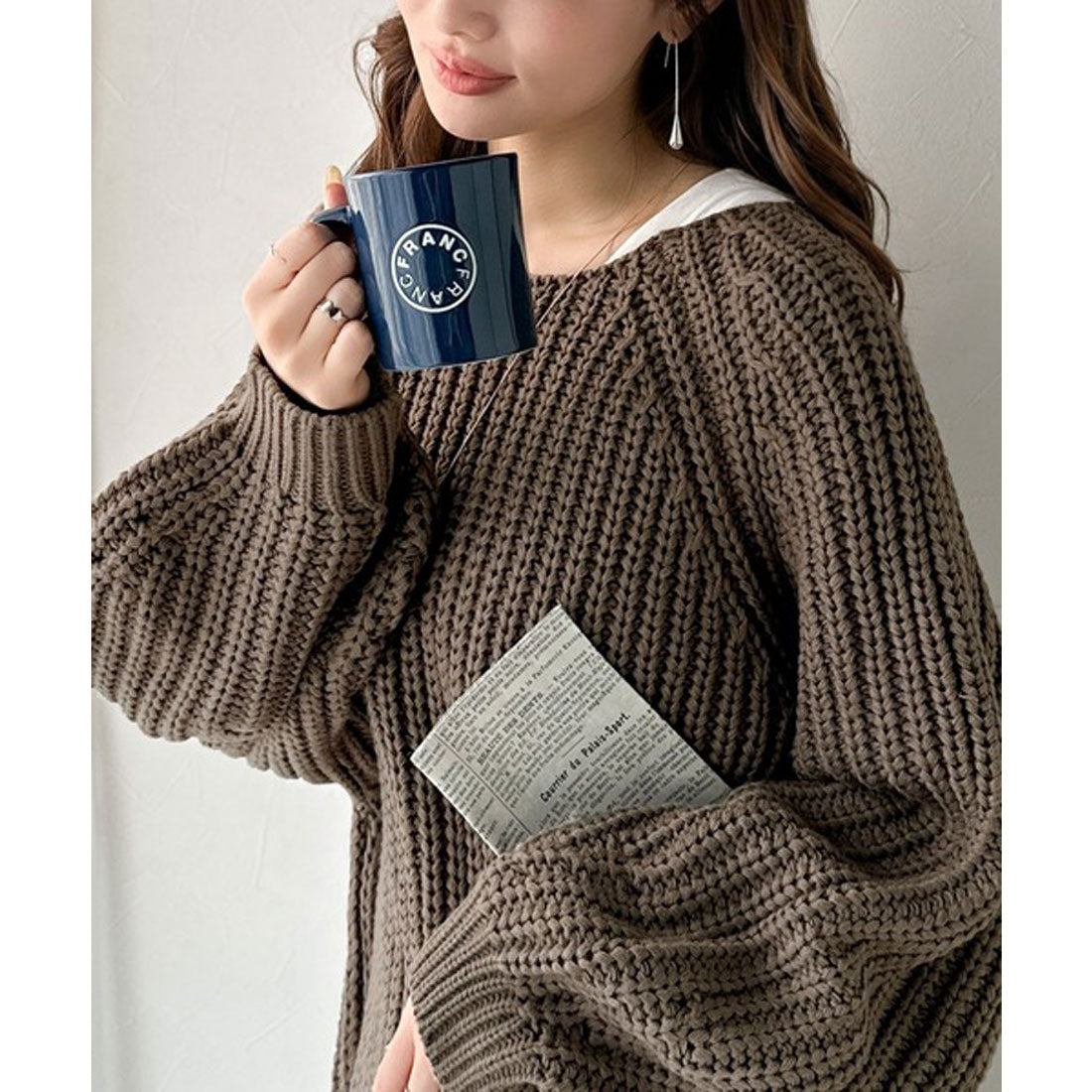 クラシカルエルフ Classical Elf 後ろ姿まで抜け感UP♪ケーブル編みバックデザイン×ルース片畦ビッグラグランニット （モカ） モカ