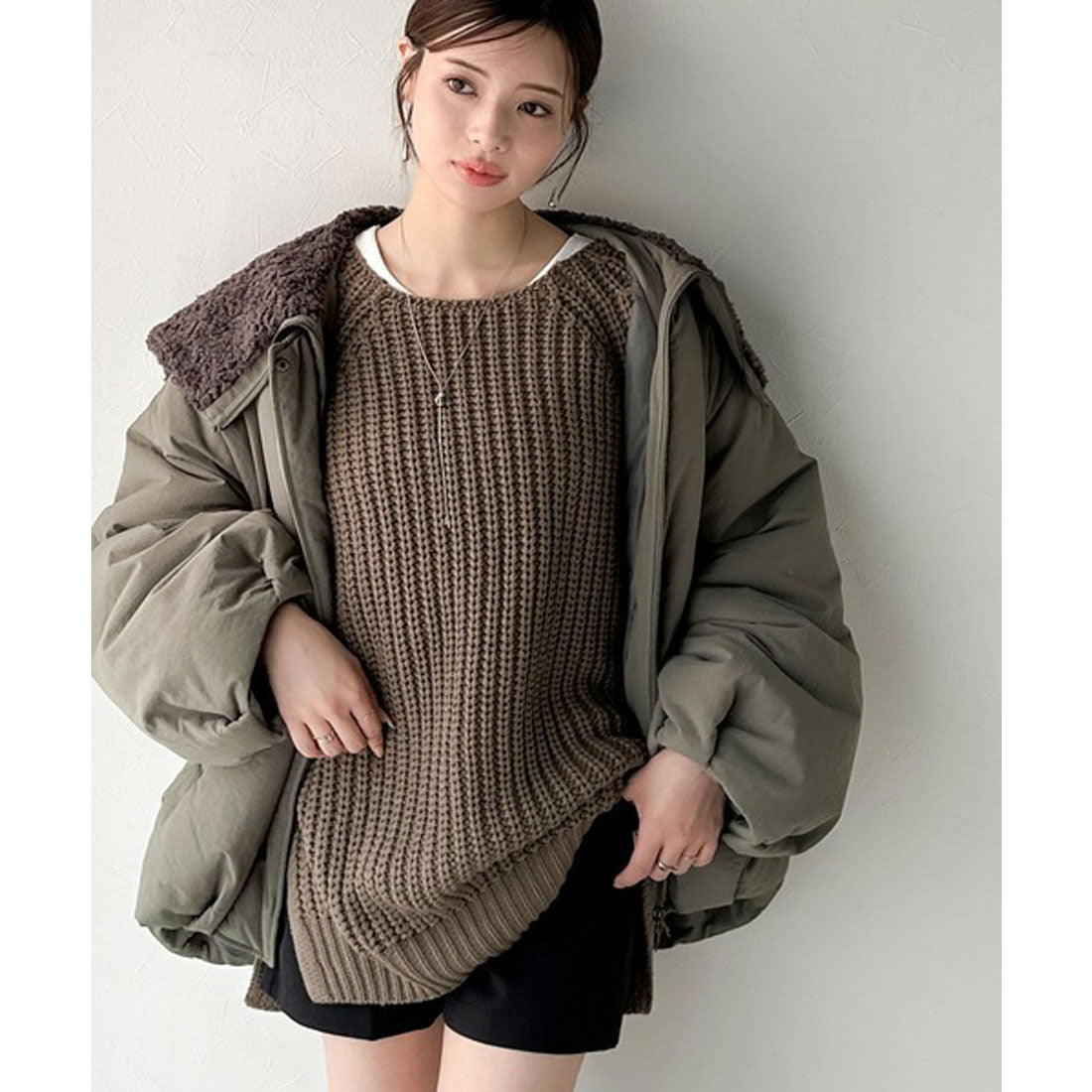 クラシカルエルフ Classical Elf 後ろ姿まで抜け感UP♪ケーブル編みバックデザイン×ルース片畦ビッグラグランニット （モカ） モカ