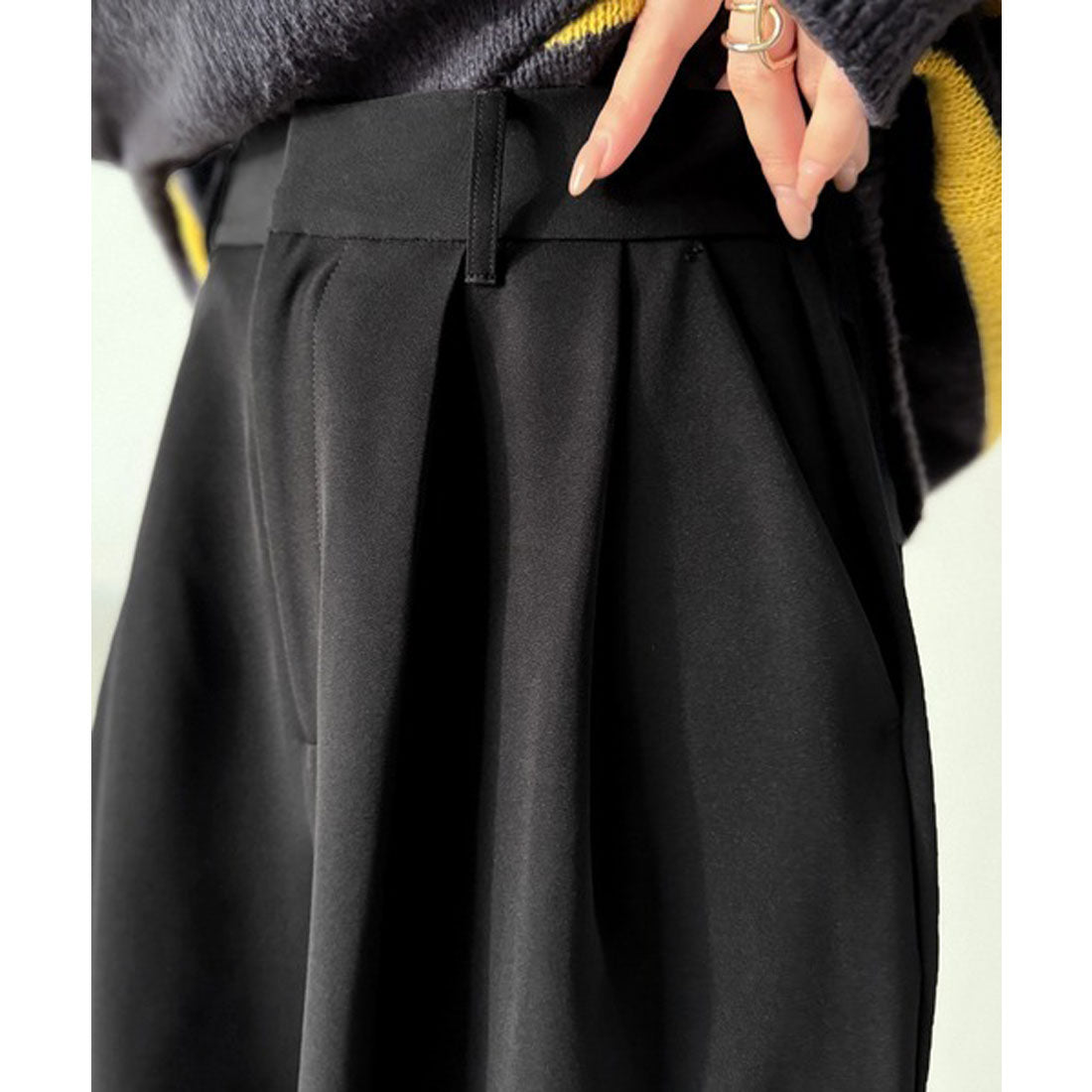 クラシカルエルフ Classical Elf 【防シワ、ウォッシャブル機能付き】ONもOFFも。高機能タックワイドカーブシルエットスラックスパンツ （ブラック） ブラック