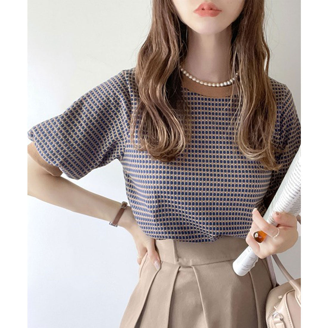 Classical Elf A retro-style piece. Honeycomb jacquard knit shirt