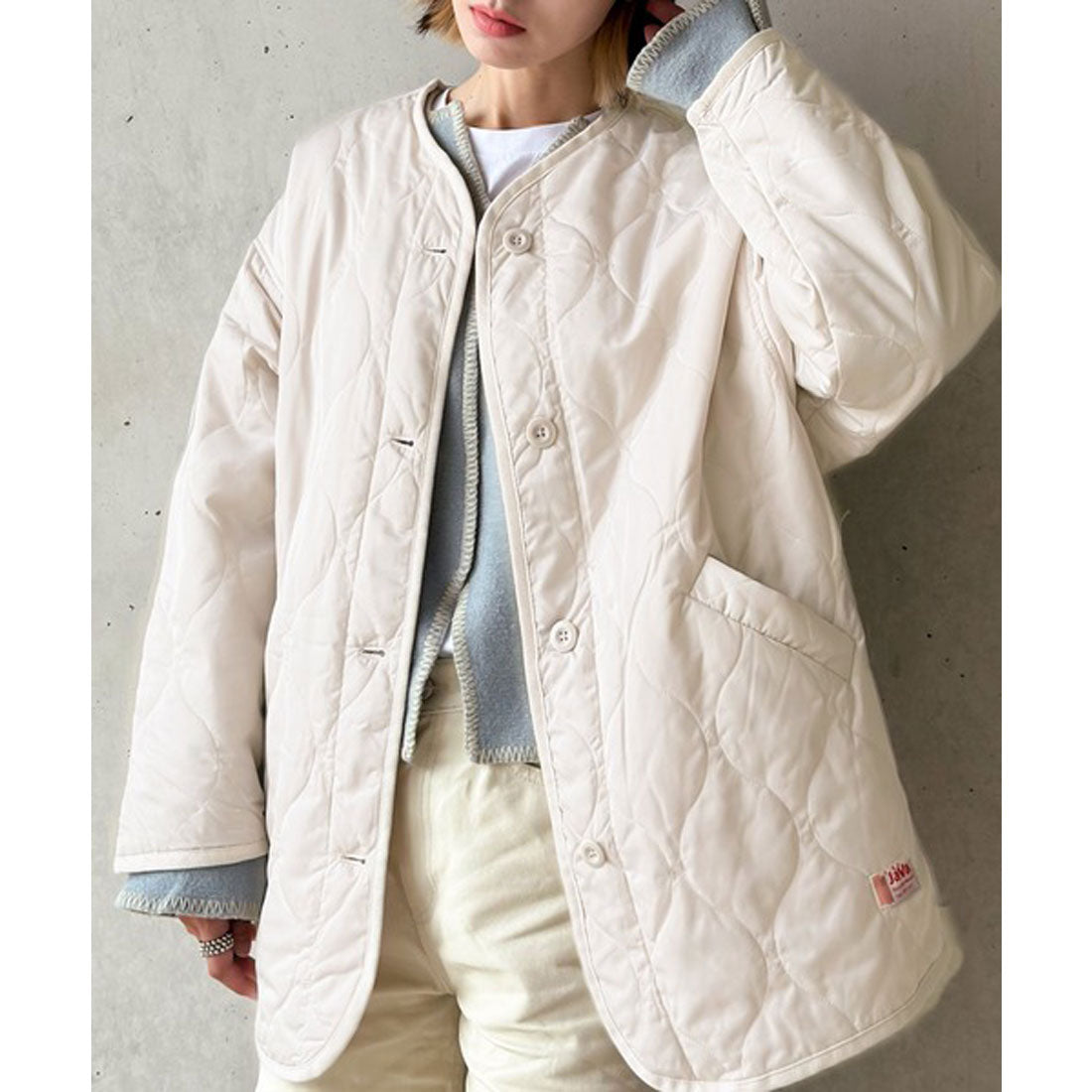 クラシカルエルフ Classical Elf ミドル丈ノーカラー無地波型キルティングジャケット,アイボリー
