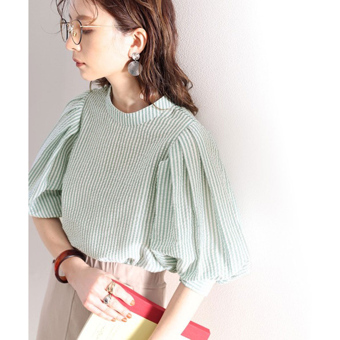 Classical Elf Constructive Power Shoulder. Soccer Material Sleeve Conscious Blouse.