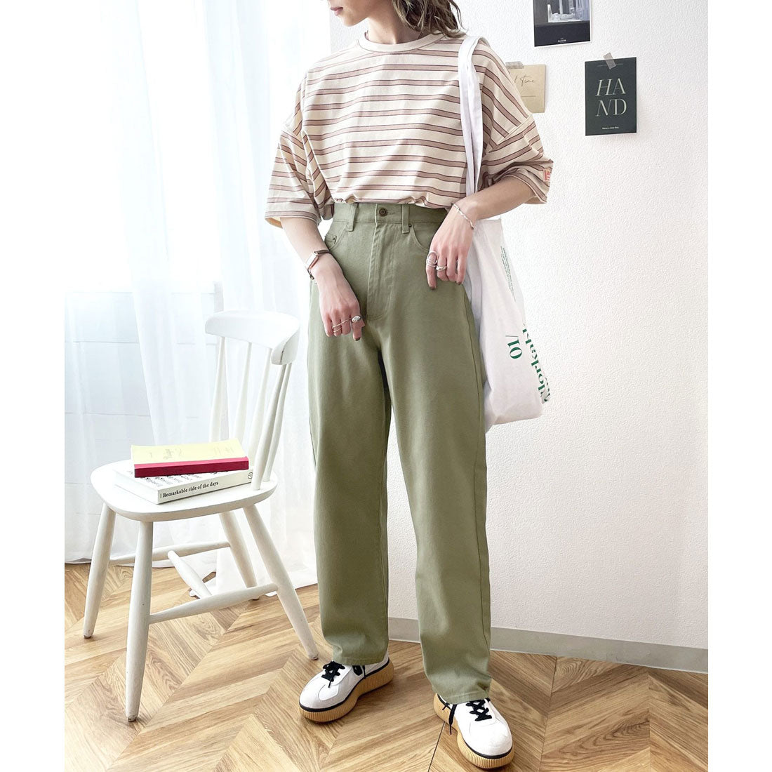 ゆったりハイウエストワイドストレート無地デニム＆チノパンツ
