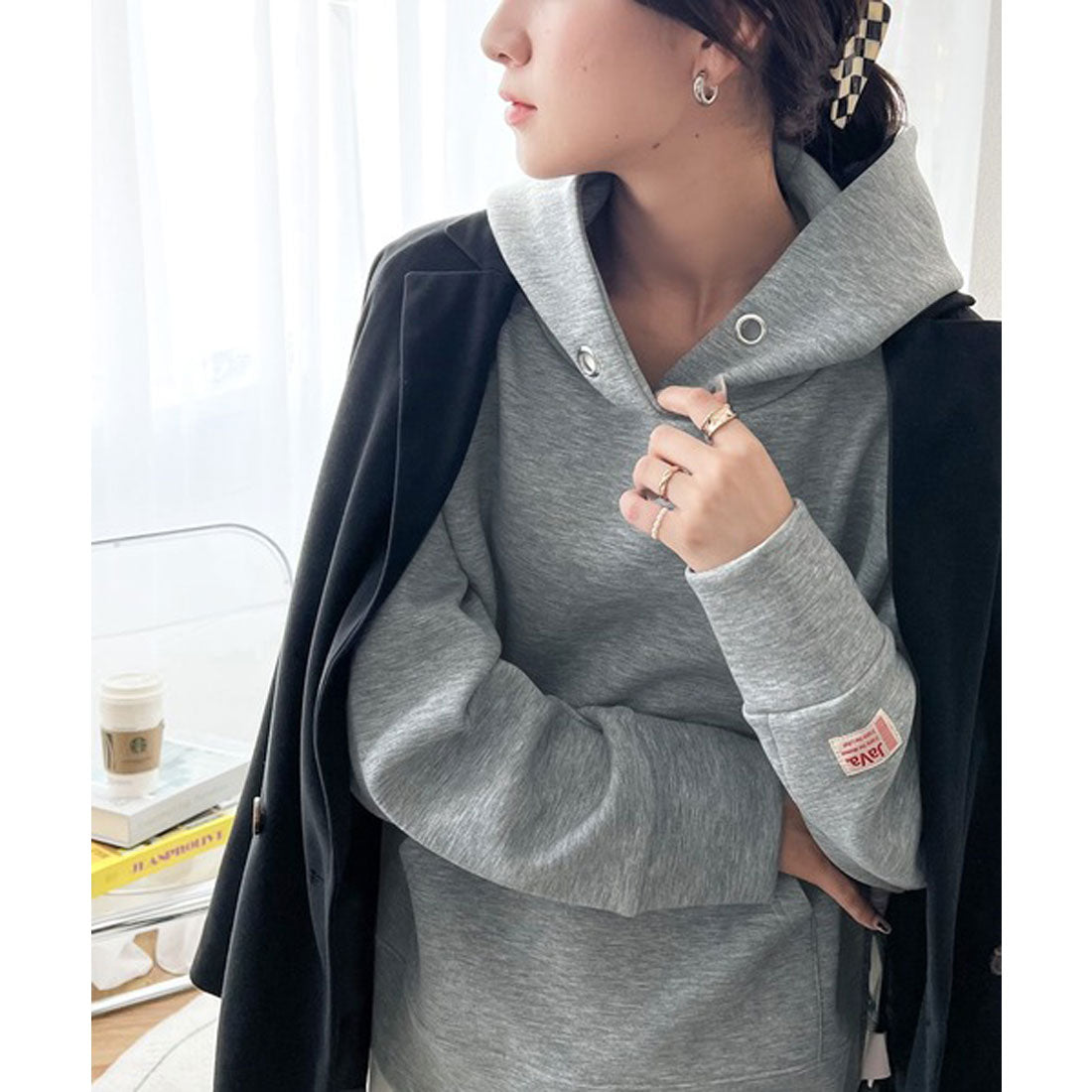 Classical Elf 《JaVa Collaboration》 Smooth & Glossy. Cardboard Knit Kangaroo Pocket Hoodie