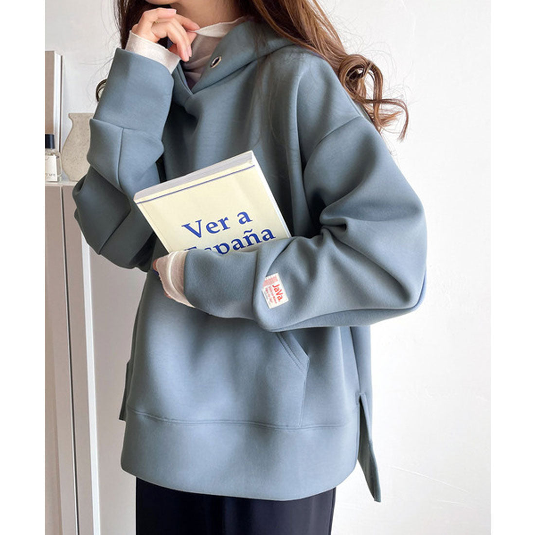 Classical Elf 《JaVa Collaboration》 Smooth & Glossy. Cardboard Knit Kangaroo Pocket Hoodie