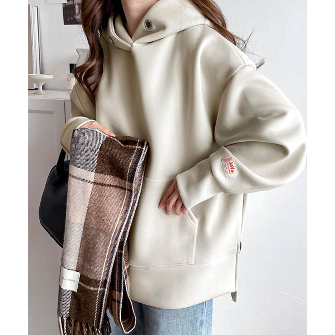 Classical Elf 《JaVa Collaboration》 Smooth & Glossy. Cardboard Knit Kangaroo Pocket Hoodie