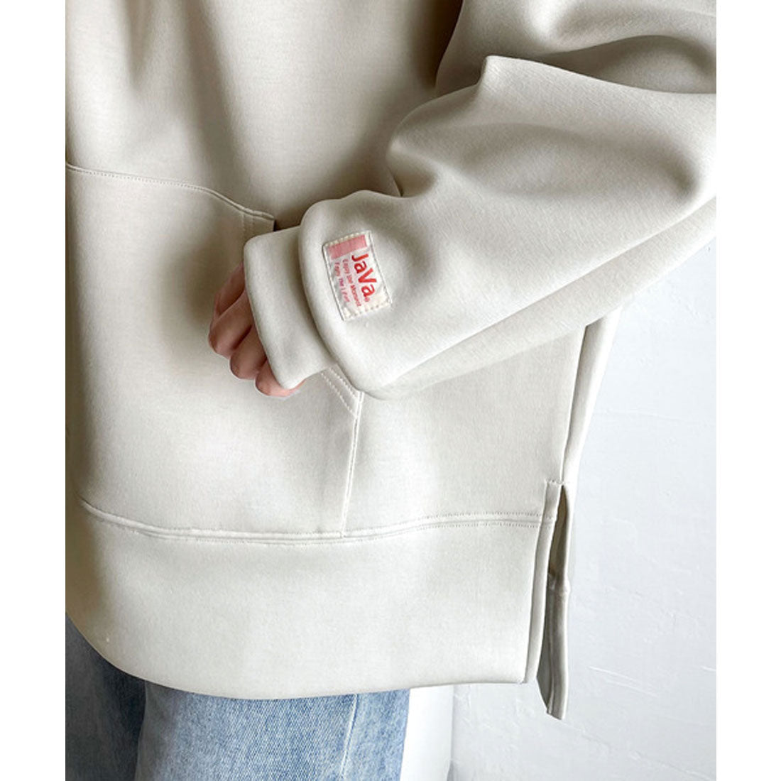 Classical Elf 《JaVa Collaboration》 Smooth & Glossy. Cardboard Knit Kangaroo Pocket Hoodie