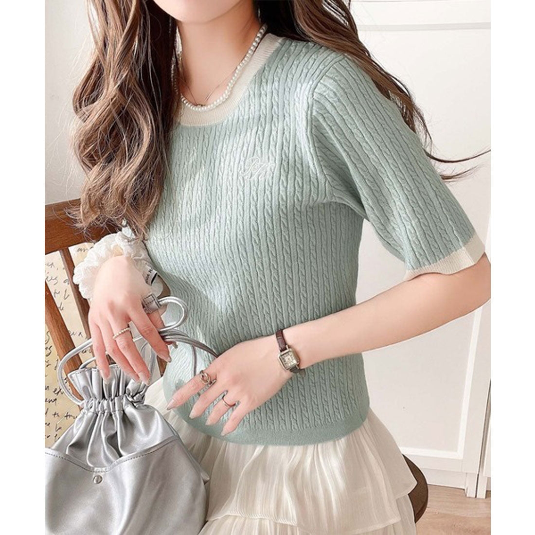 Classical Elf Retro cute versatile knit. Cable knit embroidered short sleeve knit pullover.