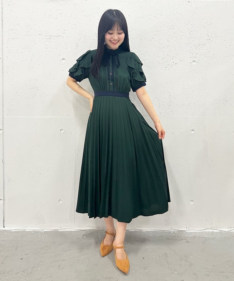 Cheek Frill Color Pleated Bow Tie Dress
