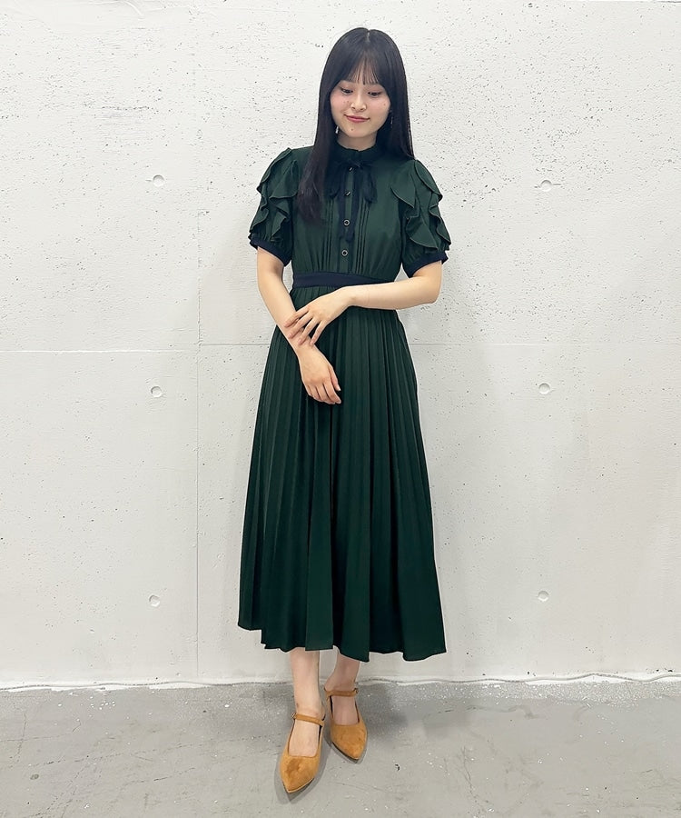 Cheek Frill Color Pleated Bow Tie Dress