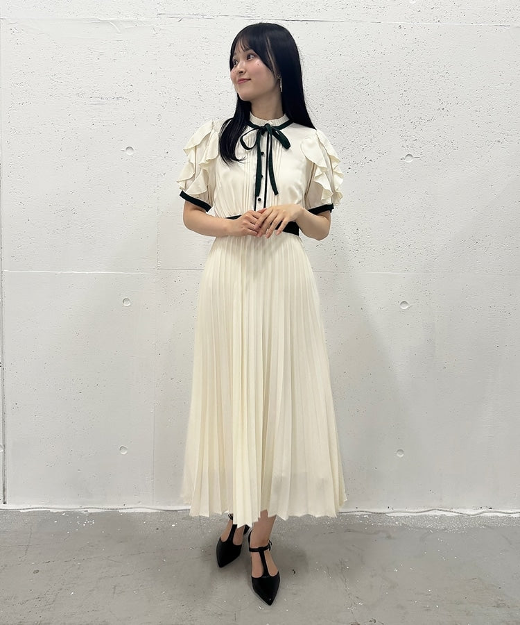 Cheek Frill Color Pleated Bow Tie Dress