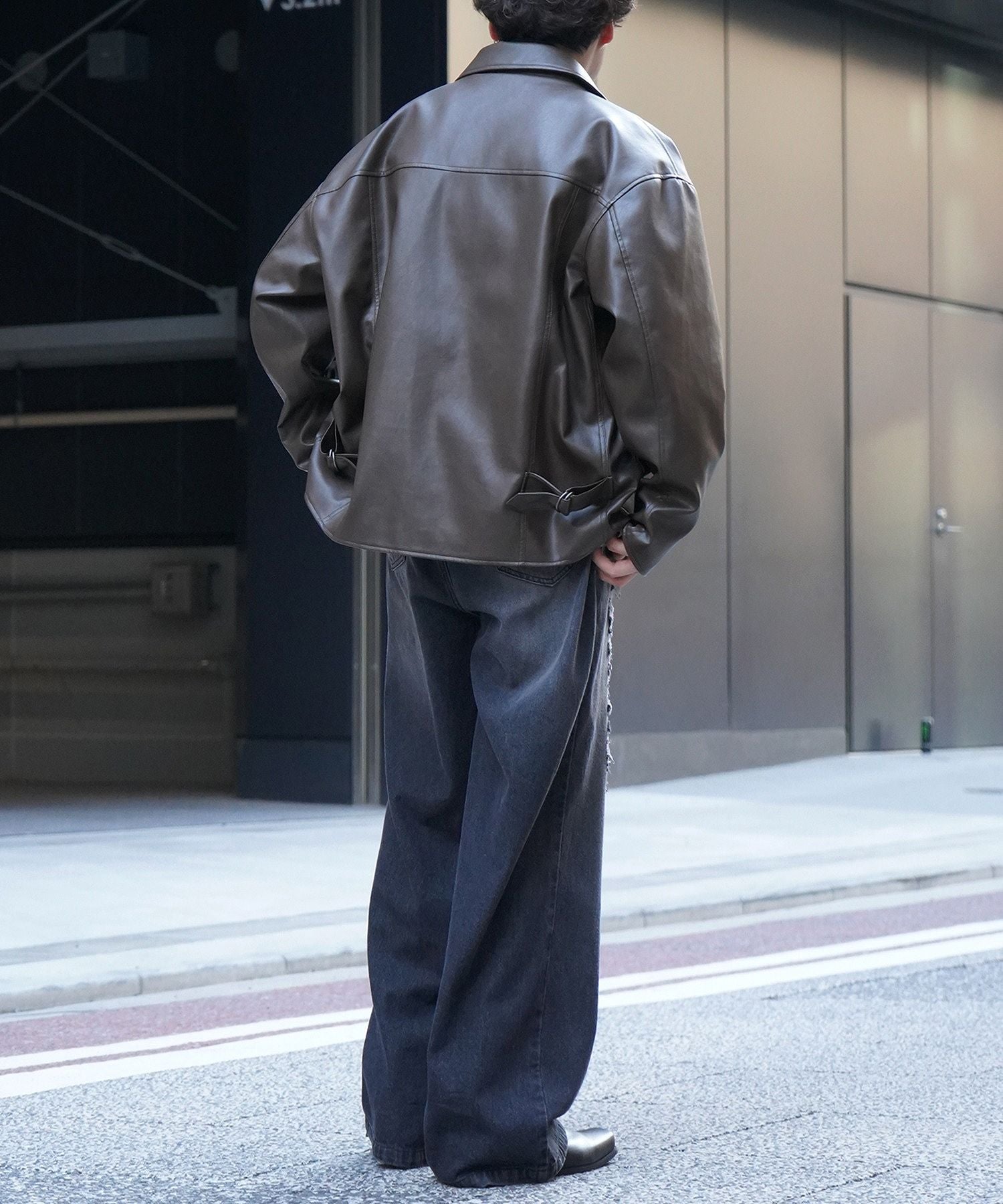 コンファーム Confirm ヴィンテージメイク ダメージ加工 ケミカルウォッシュ加工 ワイドストレートデニムパンツ （ブラック） ブラック
