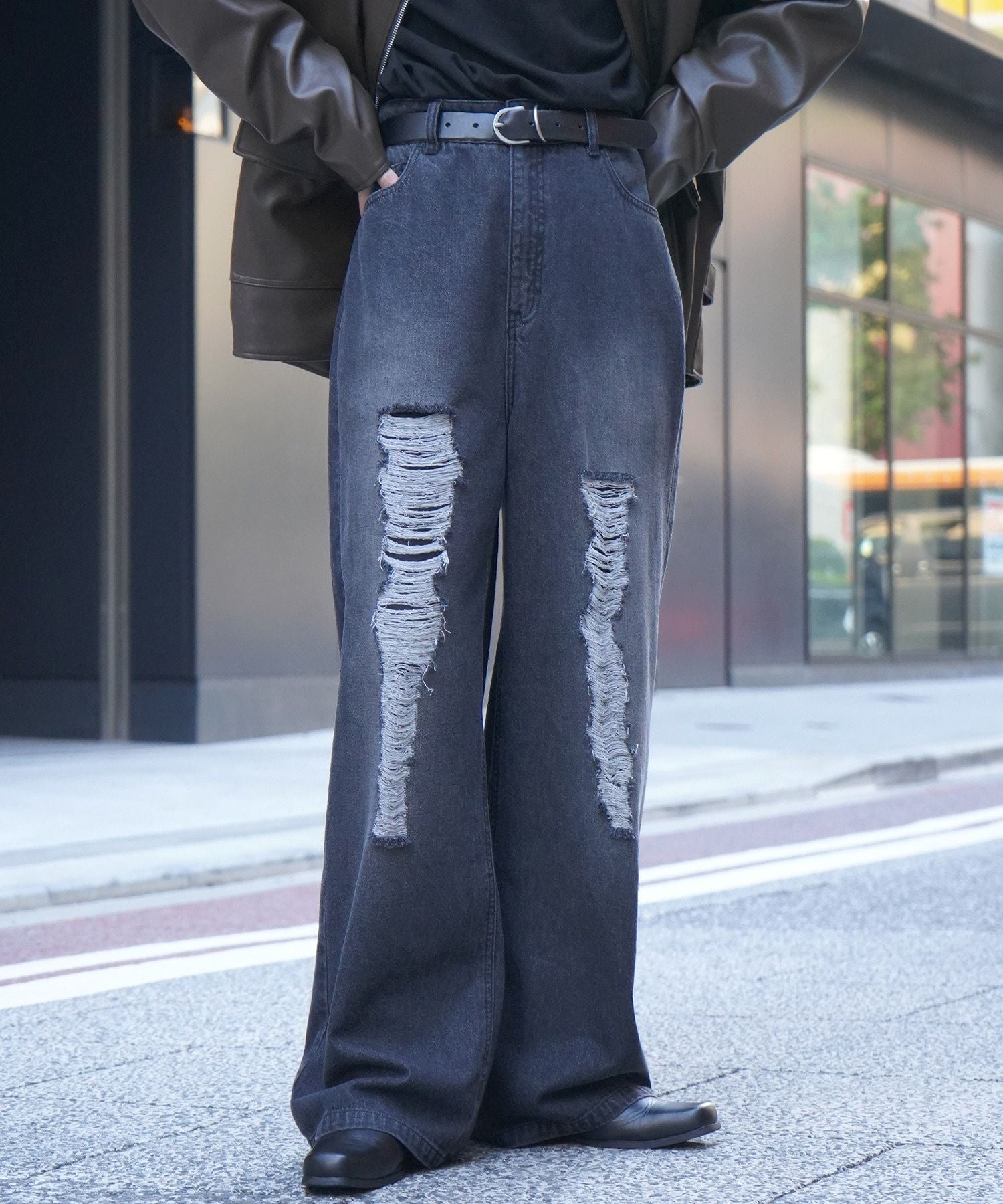 コンファーム Confirm ヴィンテージメイク ダメージ加工 ケミカルウォッシュ加工 ワイドストレートデニムパンツ （ブラック） ブラック