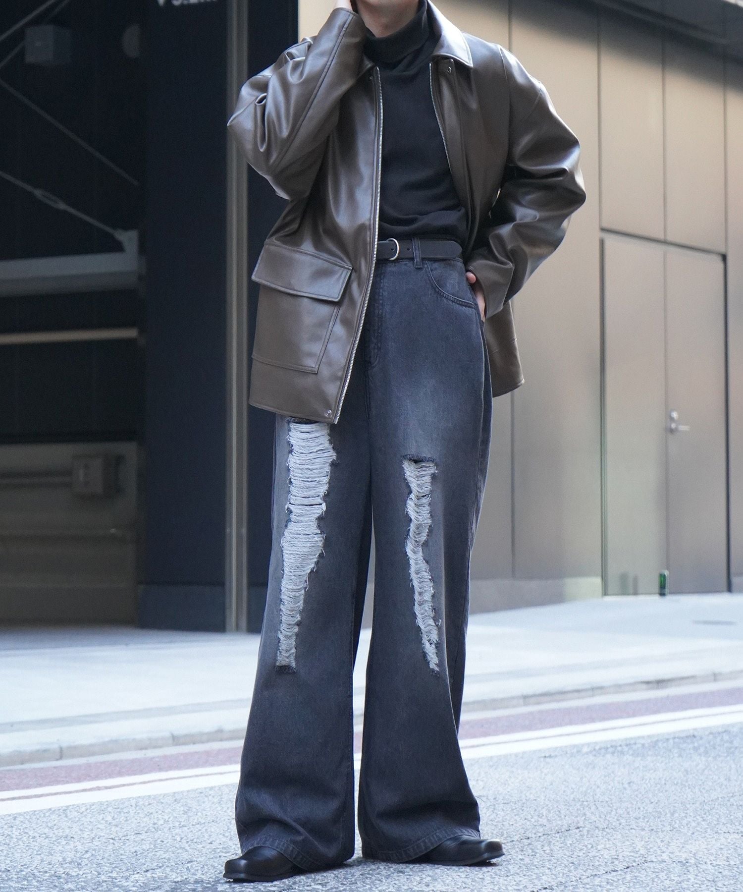 コンファーム Confirm ヴィンテージメイク ダメージ加工 ケミカルウォッシュ加工 ワイドストレートデニムパンツ （ブラック） ブラック