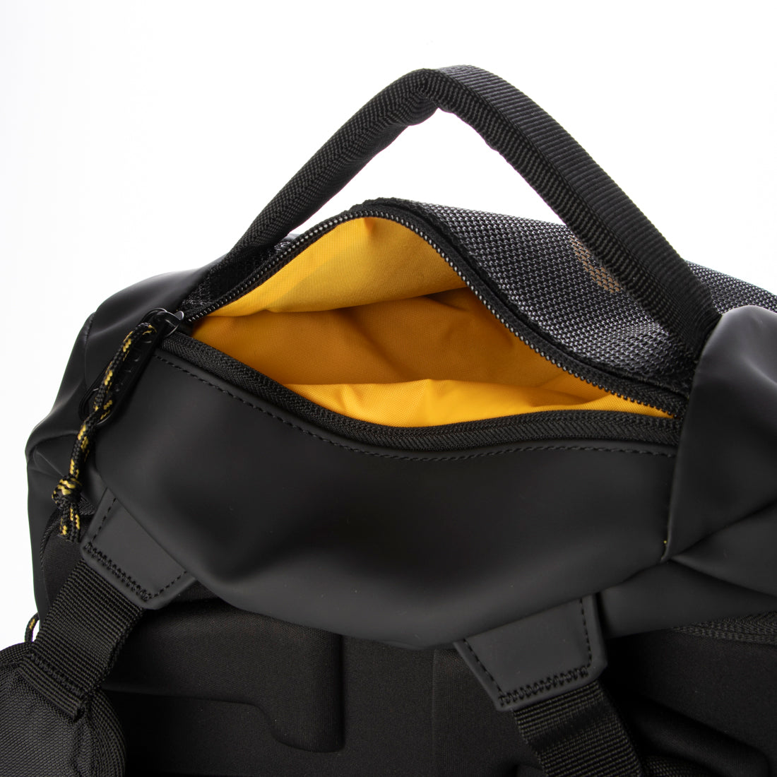 キャタピラー Caterpillar ボストンバッグ ダッフルバッグ リュック Brooklyn 2WAY 防水加工 大容量 39L （ブラック） ブラック