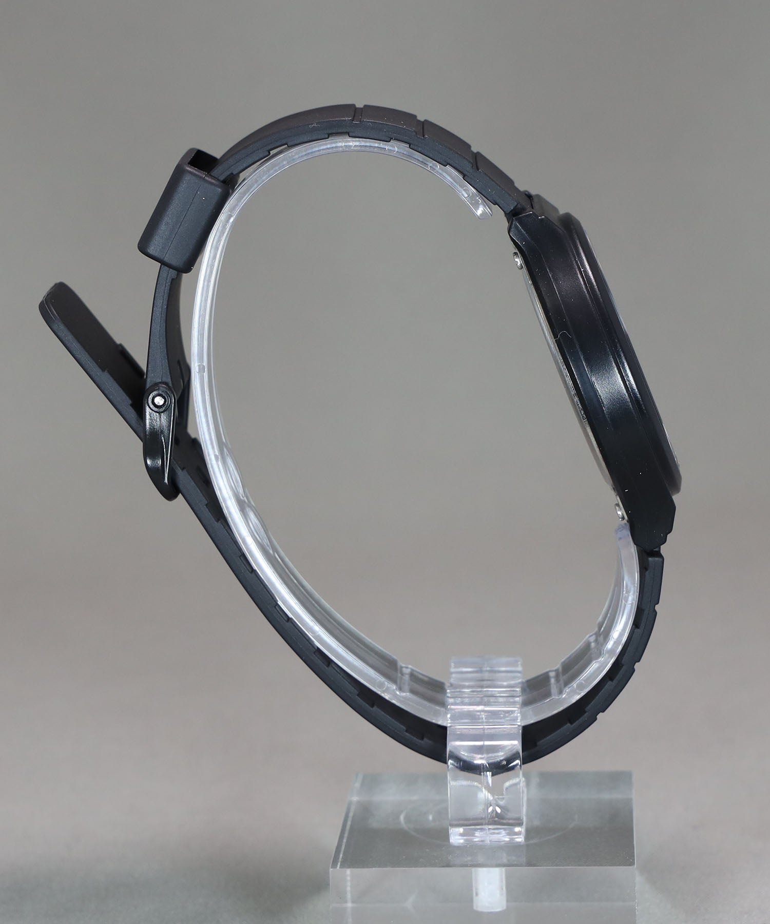 CASIO MW-240-1BJH