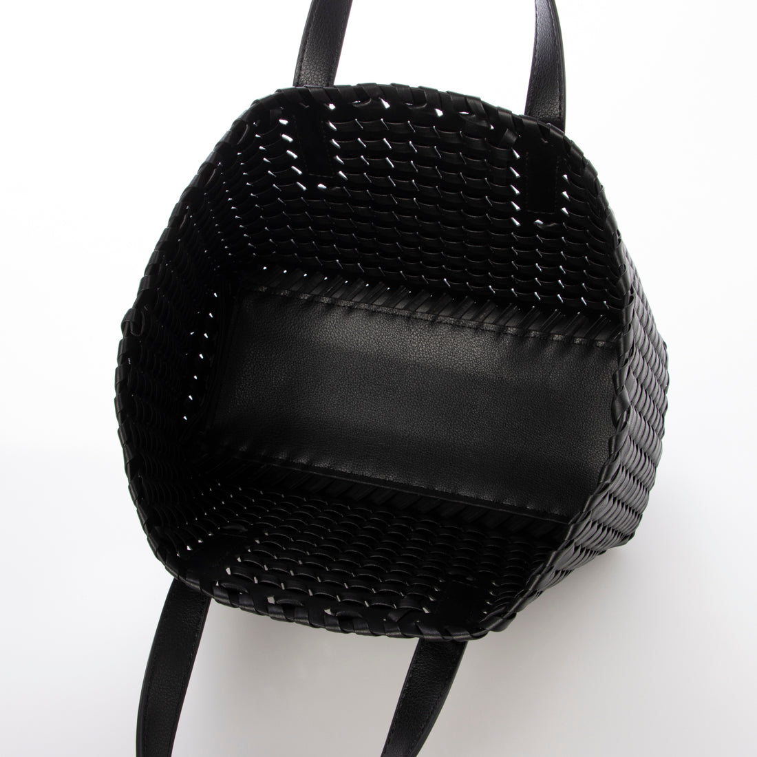 カシュカシュ cache cache コードかがり横長トートバッグ （BK） BK