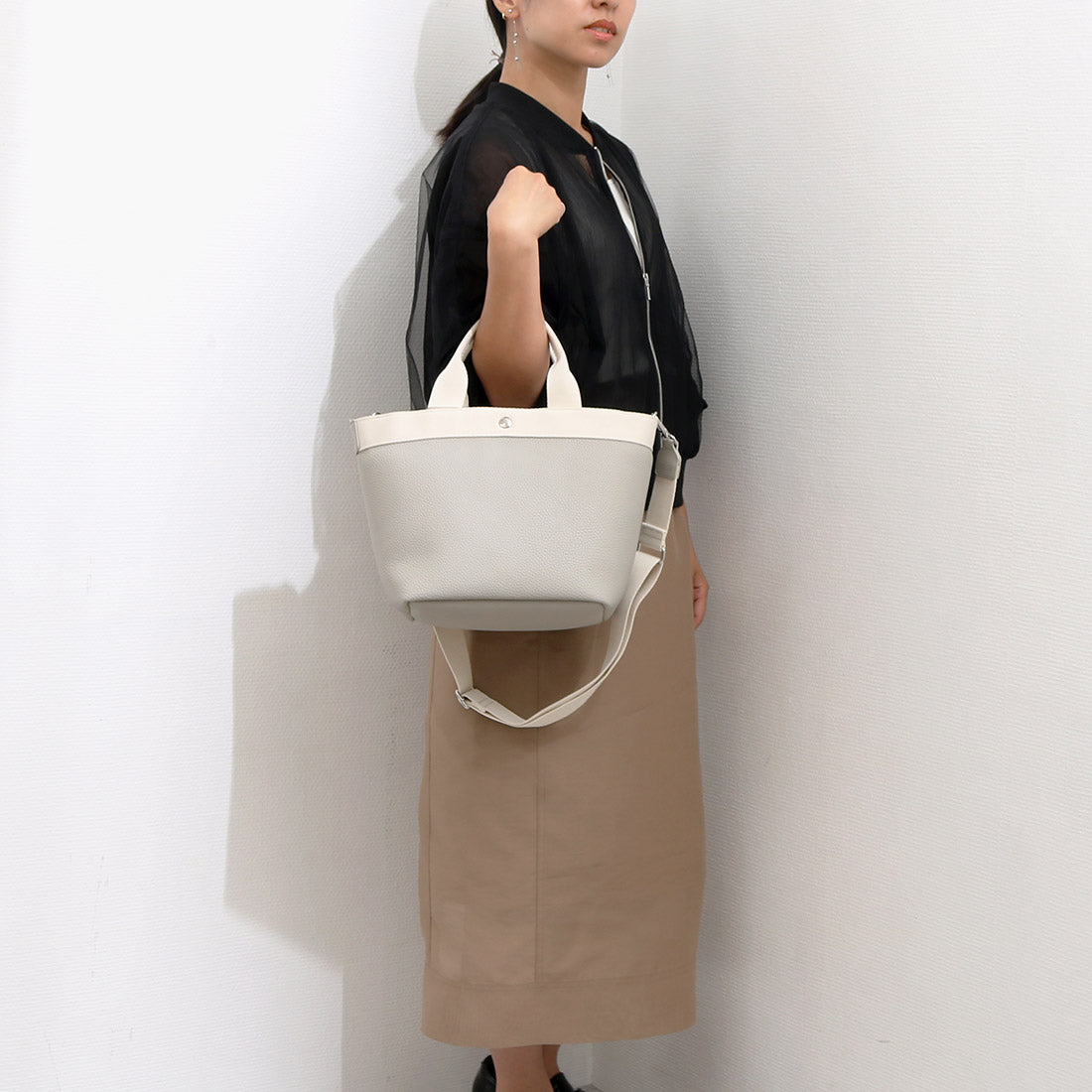 カシュカシュ cache cache シュリンク舟型2wayトート （BK） BK
