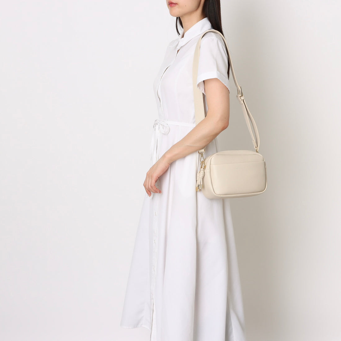 カシュカシュ cache cache 2ショルダー付ボックスショルダー （IV） IV