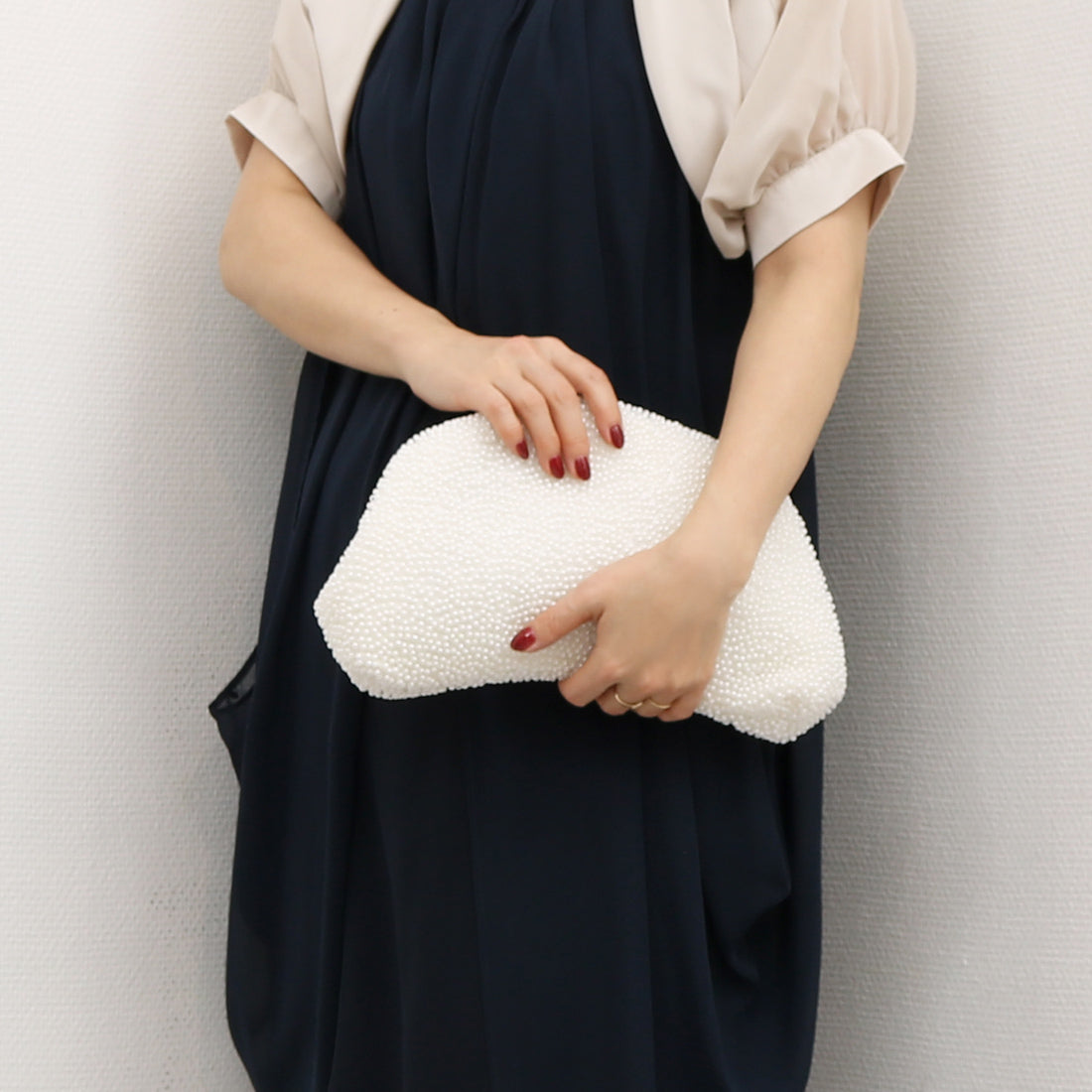 カシュカシュ cache cache カシュカシュ cachecache / パール調ビーズ口金バッグ （WH） WH