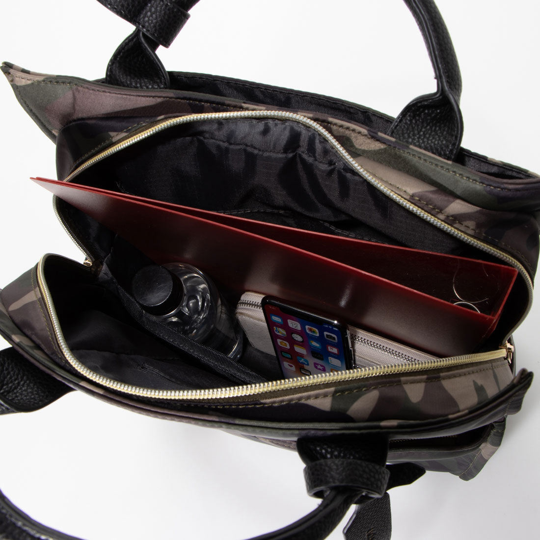 ＜ロングセラー＞カシュカシュ cache cache 11ポケットパーテーションリュックサック （ブラック） BK