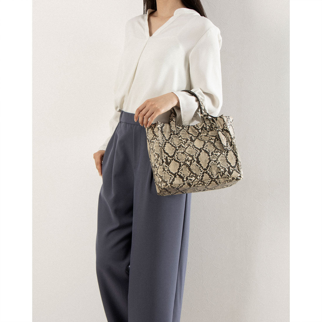 ＜ロングセラー＞カシュカシュ cache cache ソフトメタリックショッパートート