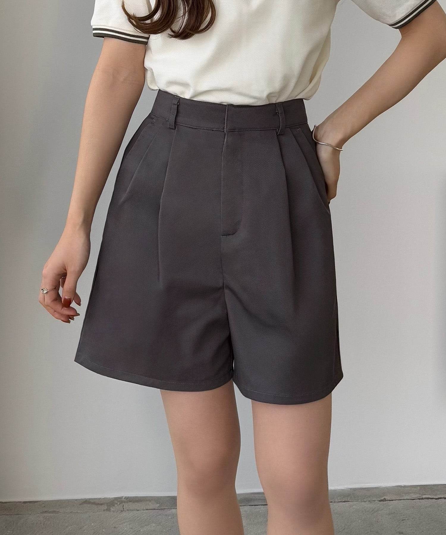 カラウティア callautia callautia ツイルツータックハイウエストショートパンツ