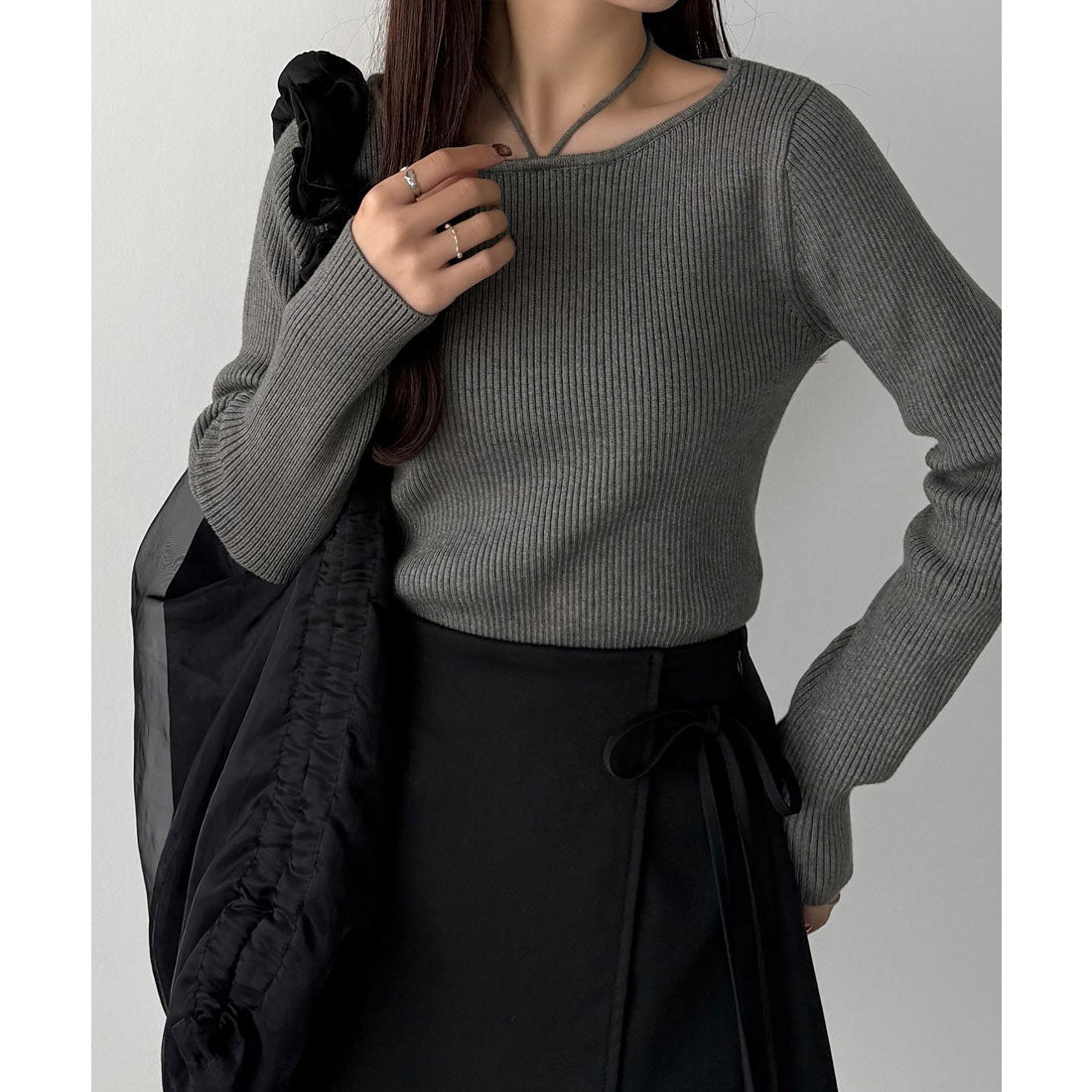 カラウティア callautia ホルターネックリブニット （チャコール） チャコール