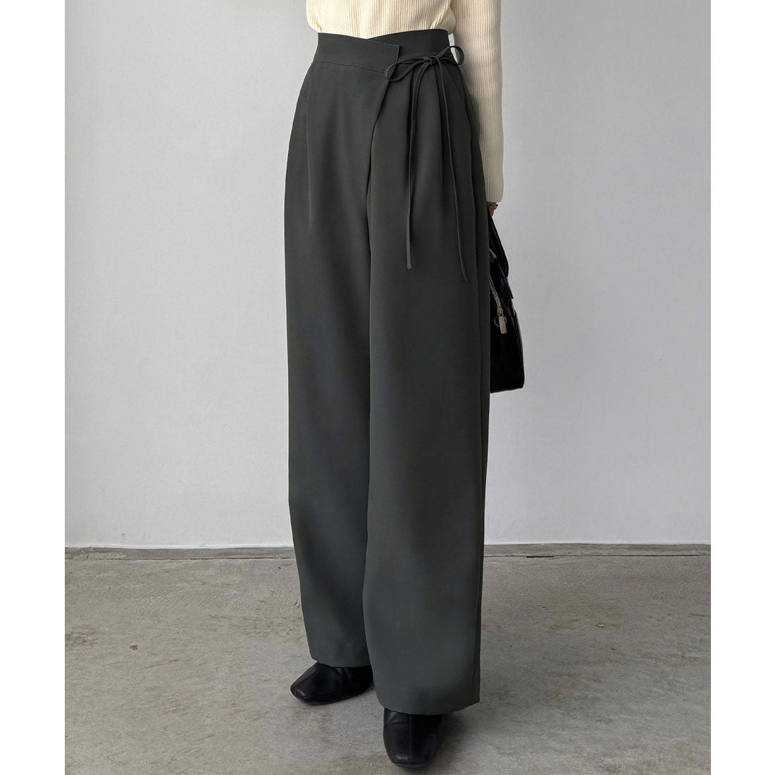 カラウティア callautia callautia 薄手ラップリボンスラックスパンツ（裏地無し） （チャコール） チャコール