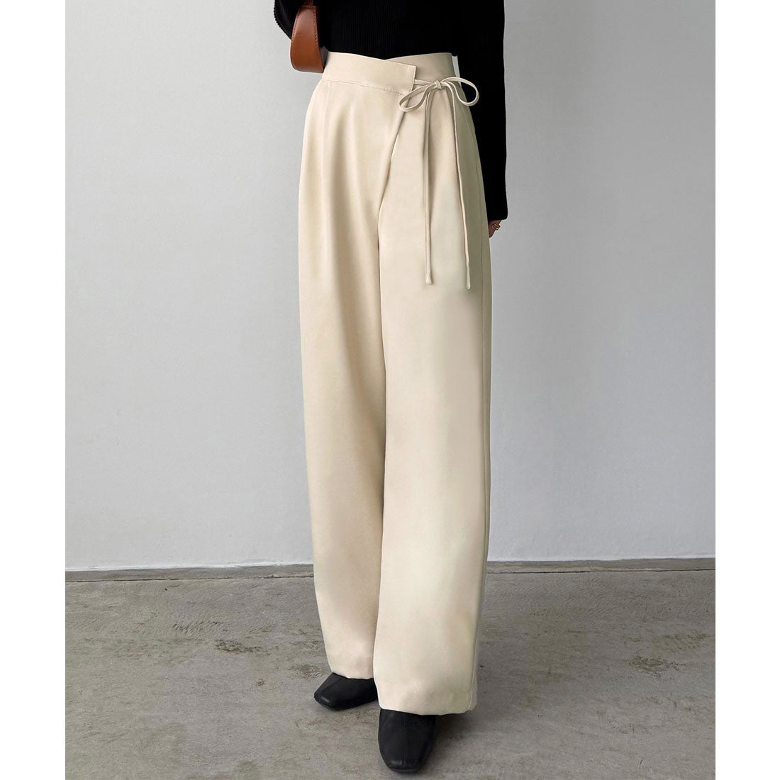 カラウティア callautia callautia 薄手ラップリボンスラックスパンツ（裏地無し） （ライトベージュ） ライトベージュ