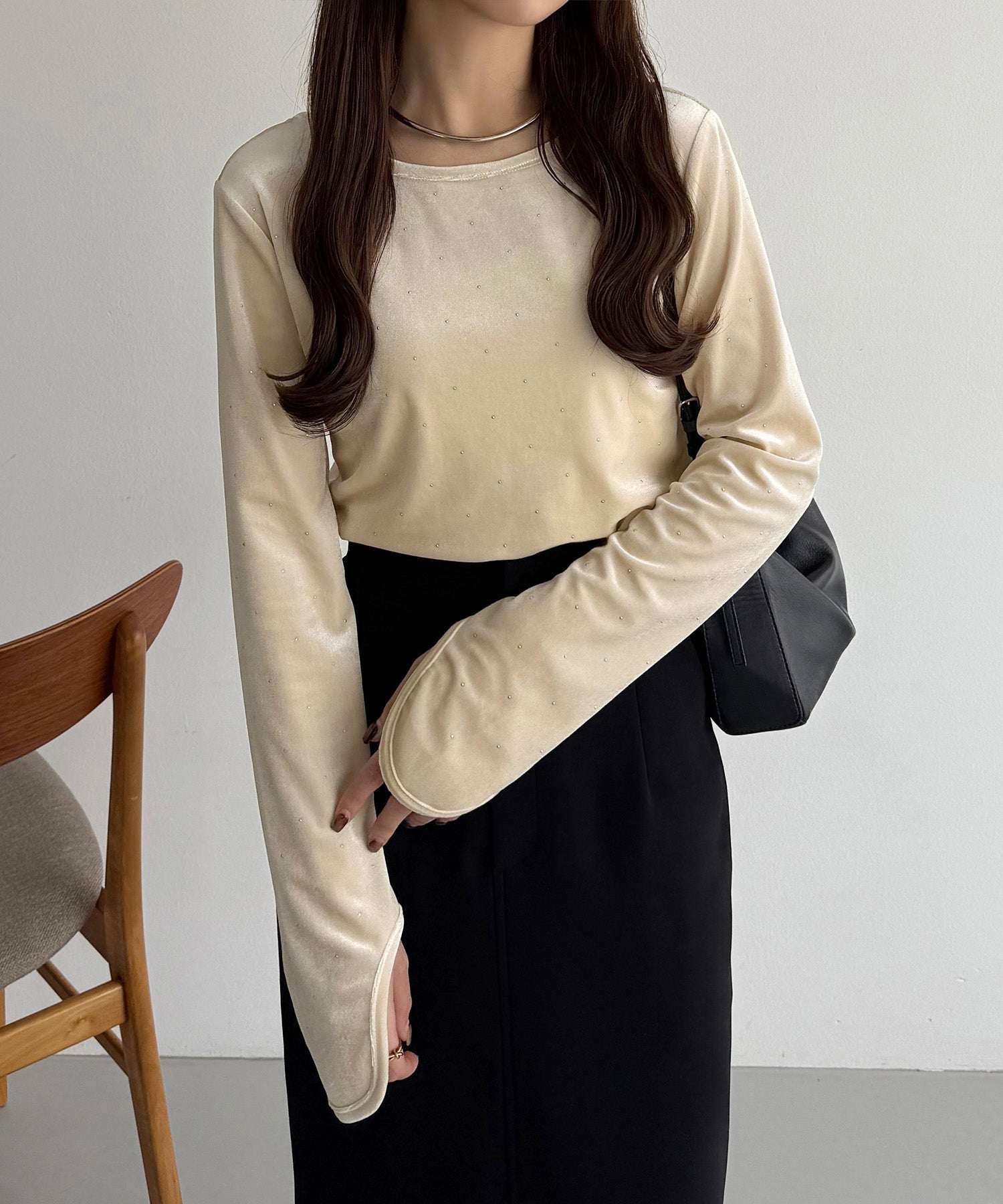 カラウティア callautia callautia バックオープンストーンベロアカットソー （ライトベージュ） ライトベージュ