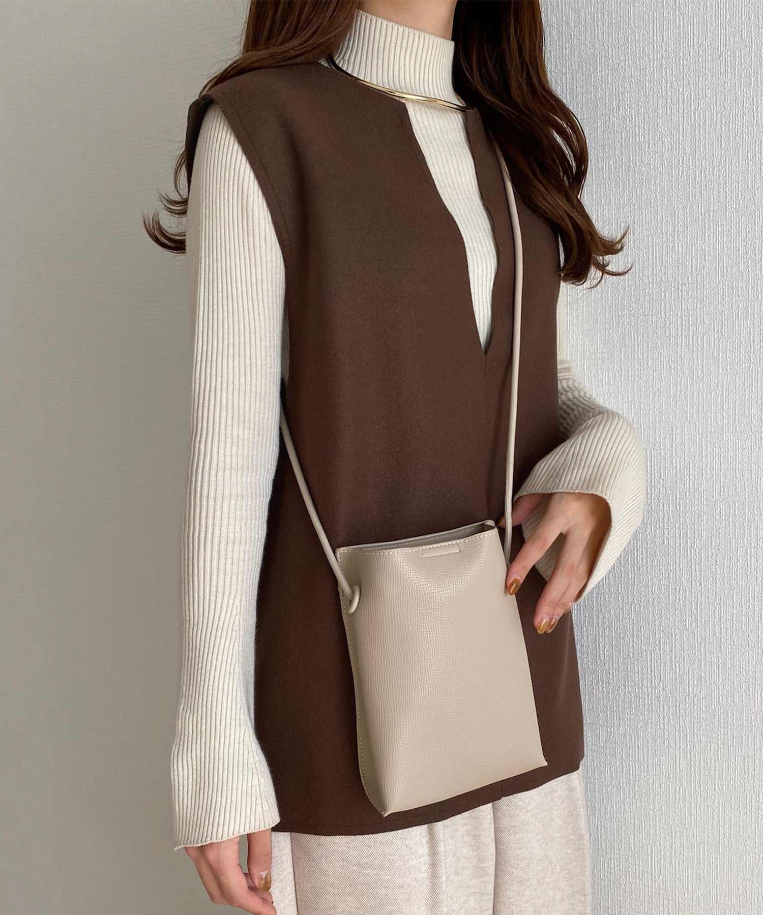 カラウティア callautia callautia 深Vネックベスト