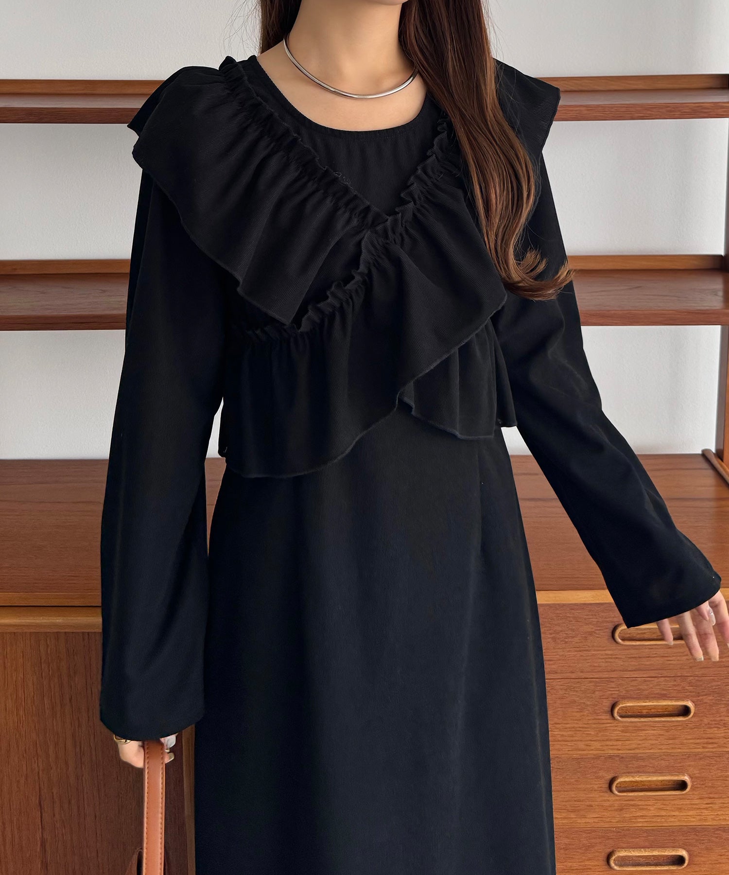 カラウティア callautia callautia クロスフリルコーデュロイワンピース