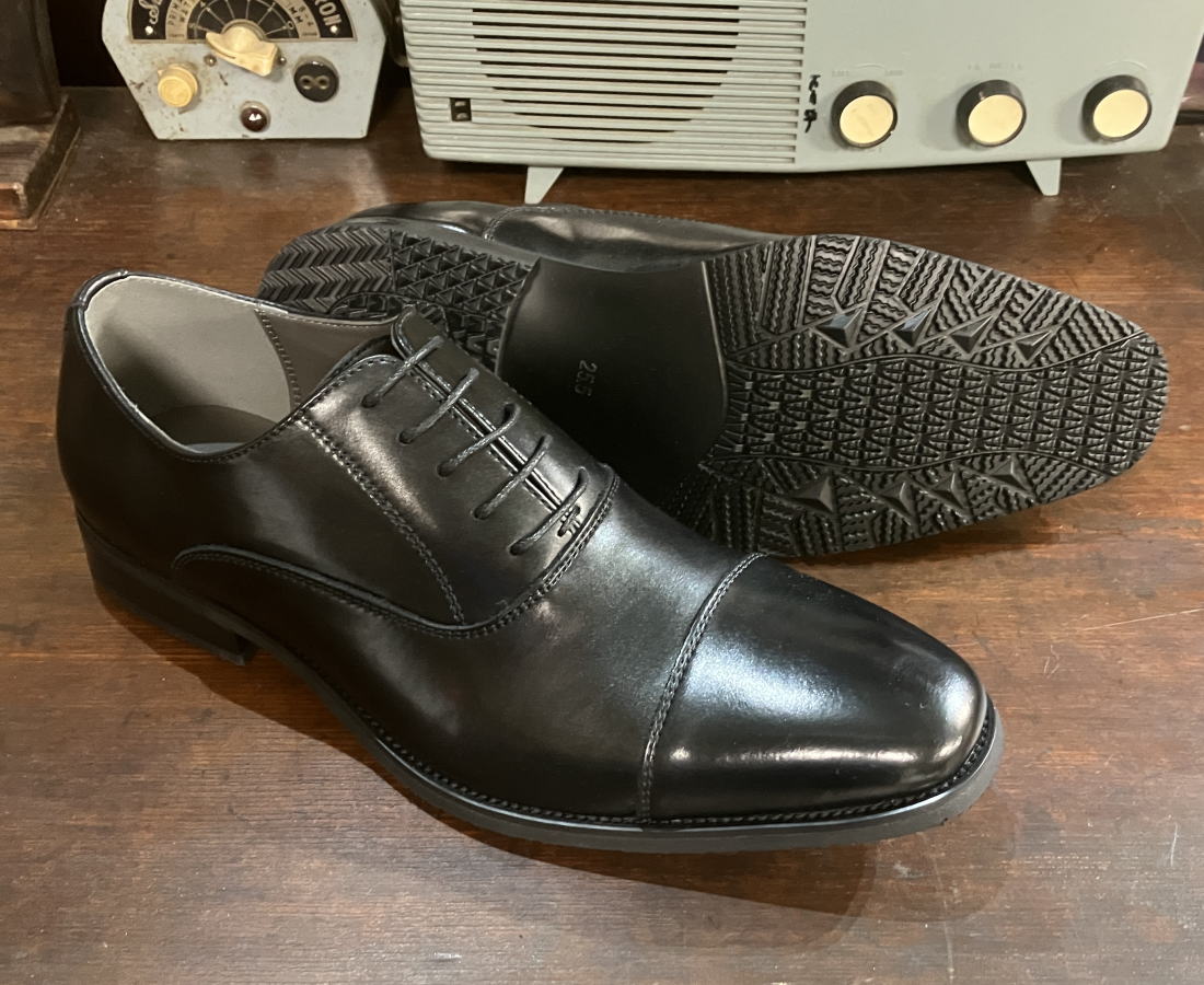 【定番】内羽根ストレートチップ 日本最終加工CALZARTES,ブラック