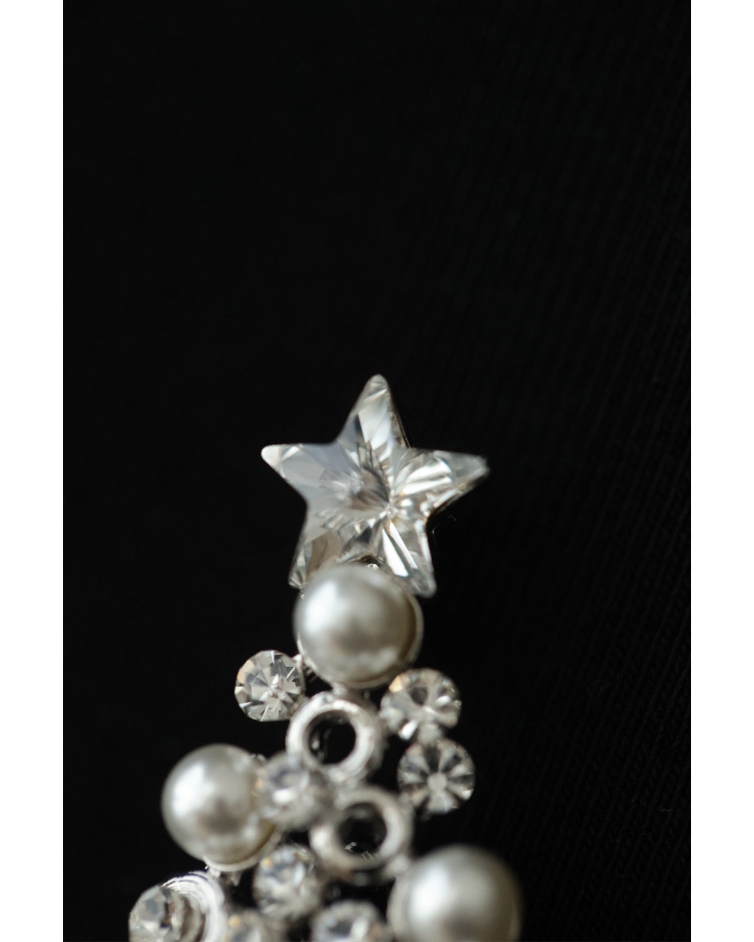 CAWAII CAWAII 彩繪快樂假期的聖誕樹胸針