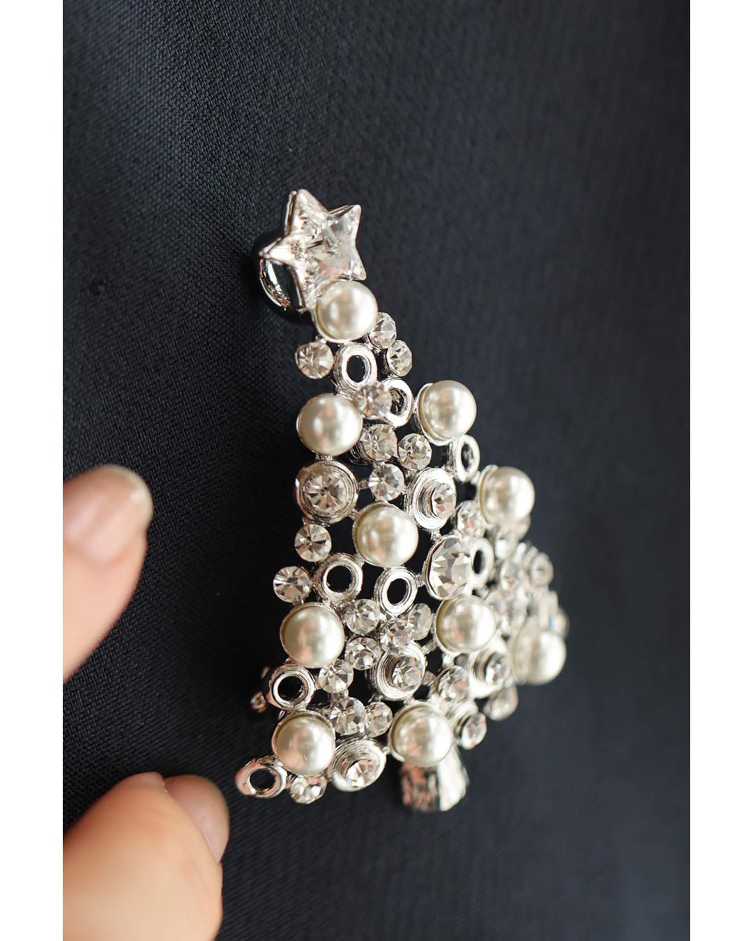 CAWAII CAWAII 彩繪快樂假期的聖誕樹胸針